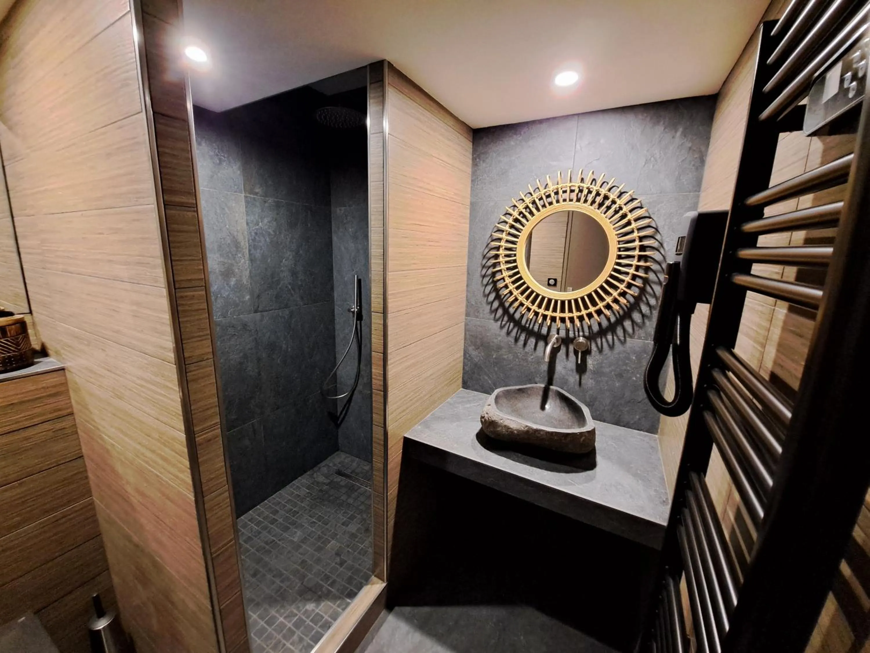 Shower in Residence Veles Plage
