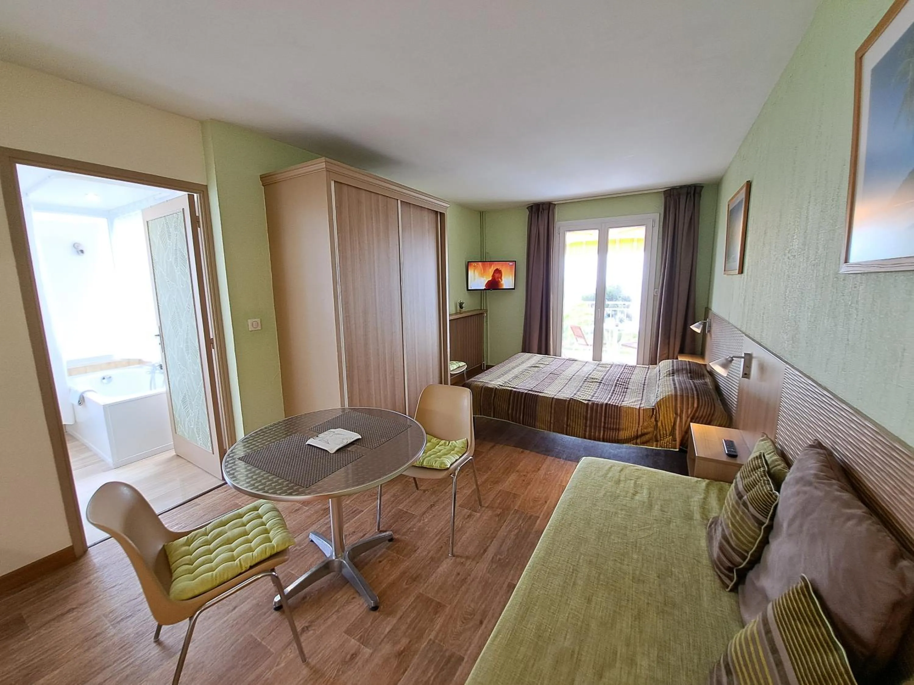 View (from property/room), Bed in Residence Veles Plage