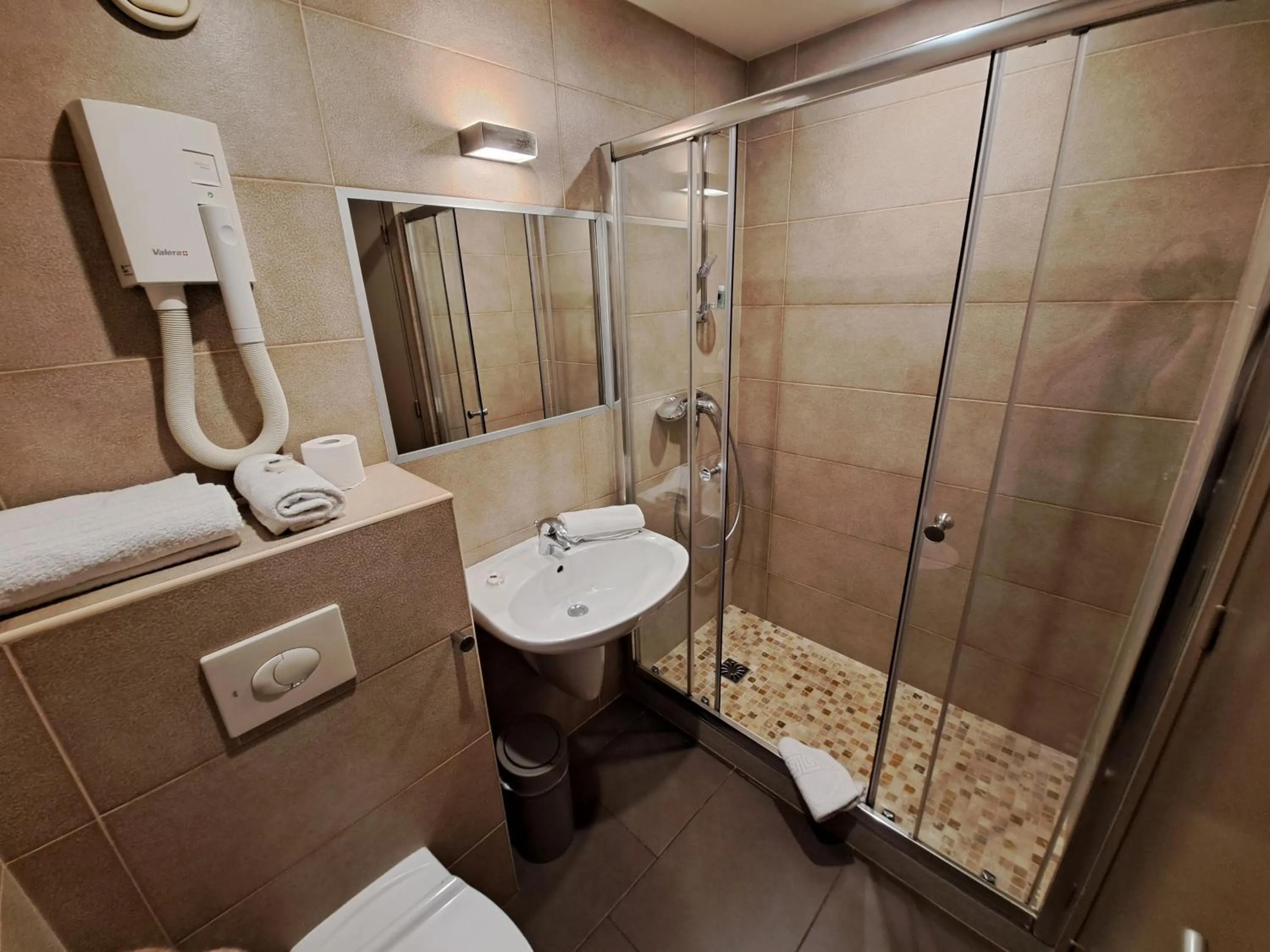 Shower in Residence Veles Plage