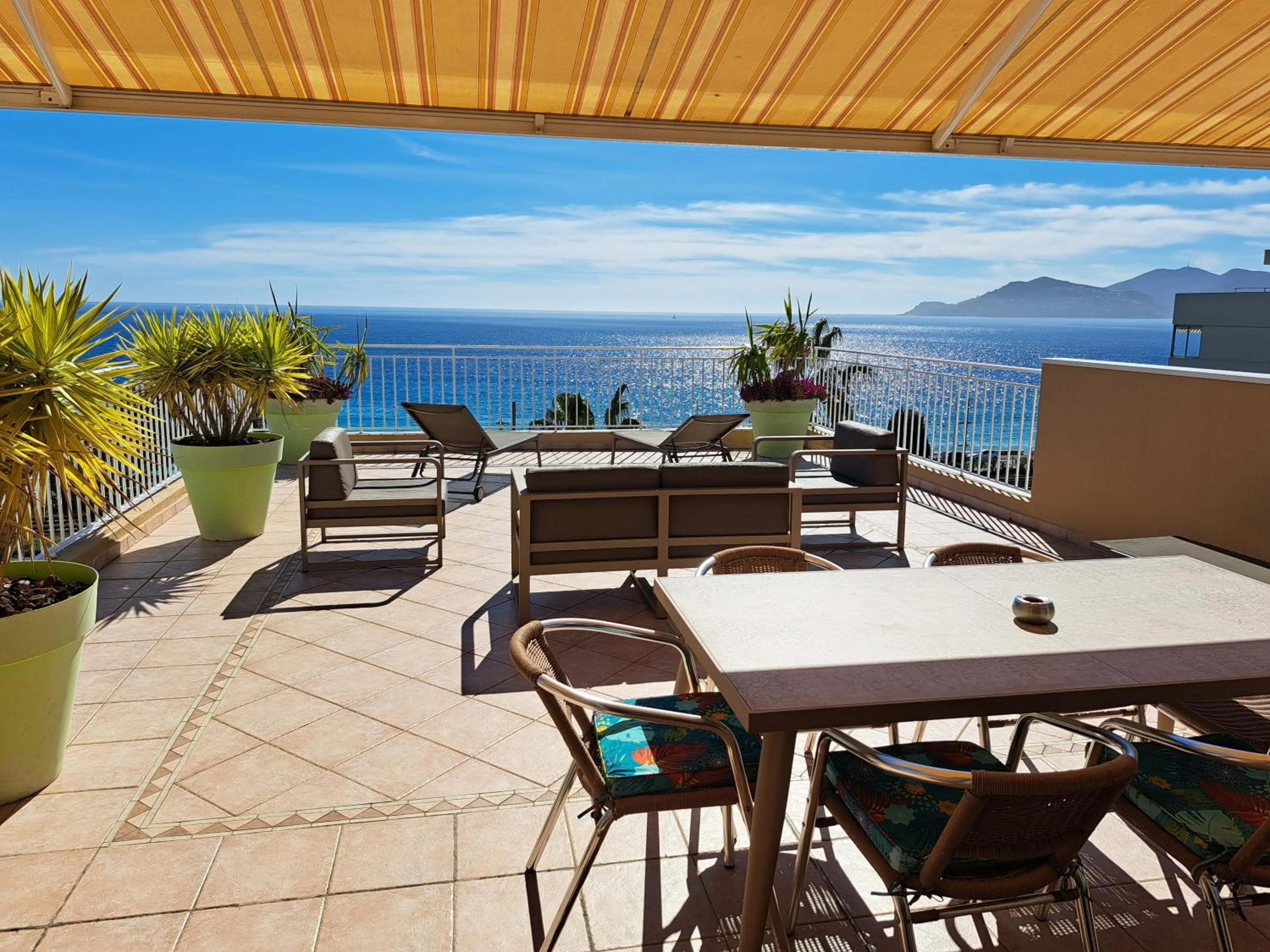 Patio in Residence Veles Plage