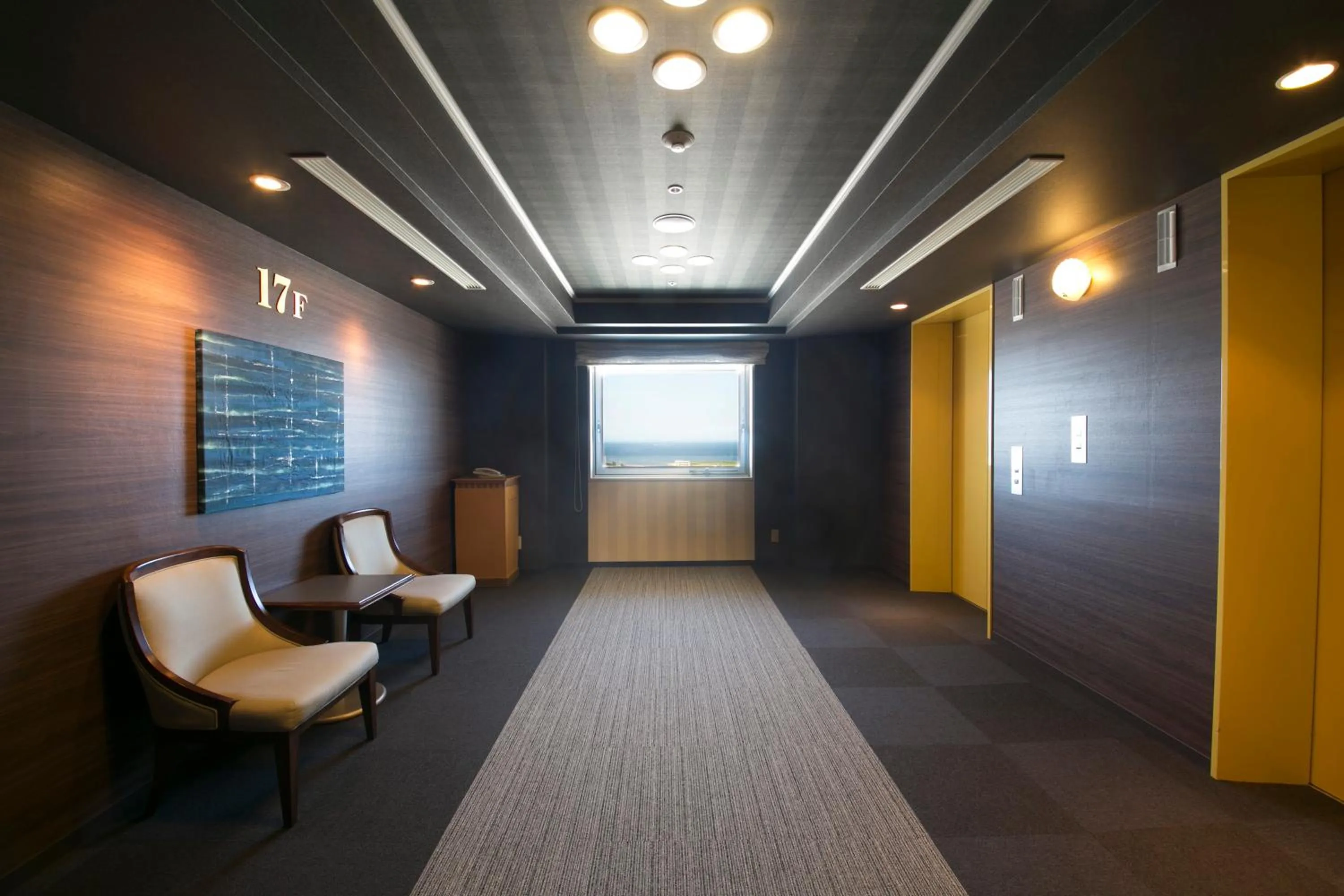 elevator in Hotel Green Park Tsu