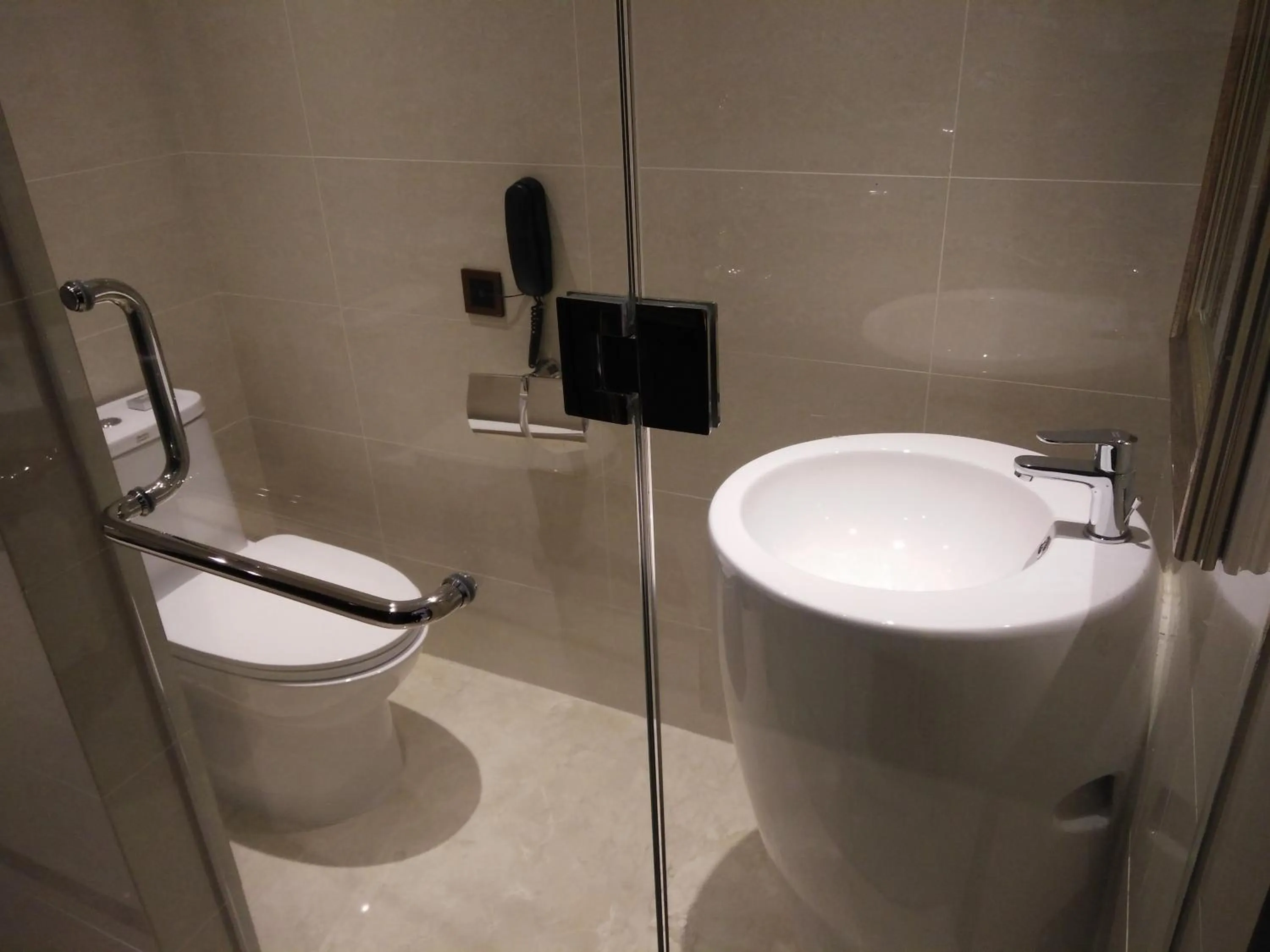 Photo of the whole room in Xi'an Lanxi International Hotel