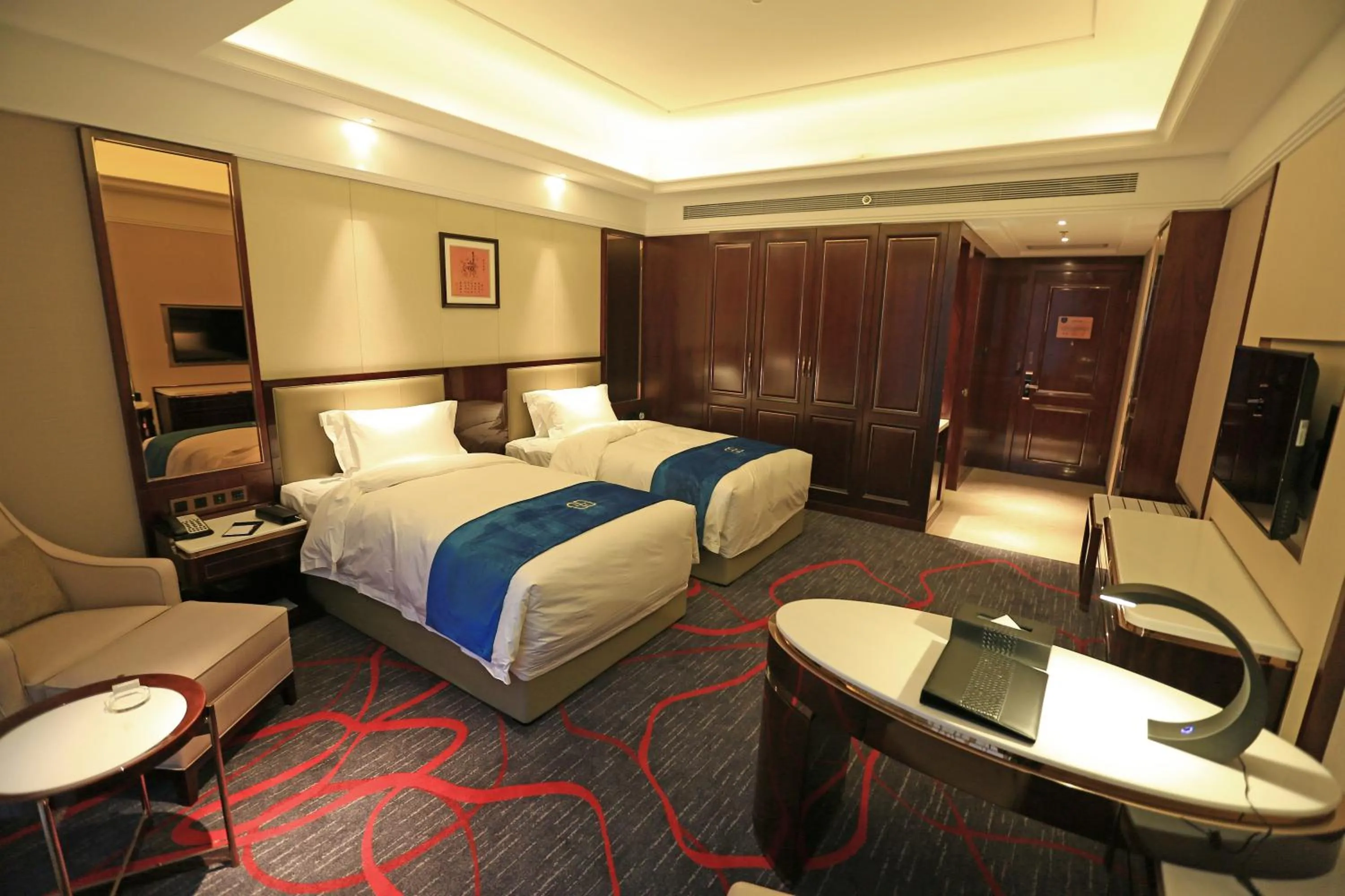 Photo of the whole room, Bed in Xi'an Lanxi International Hotel
