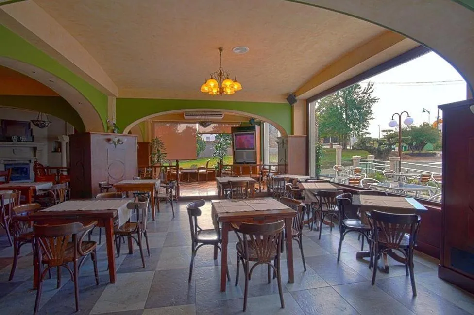 Restaurant/places to eat in Pensión Bos