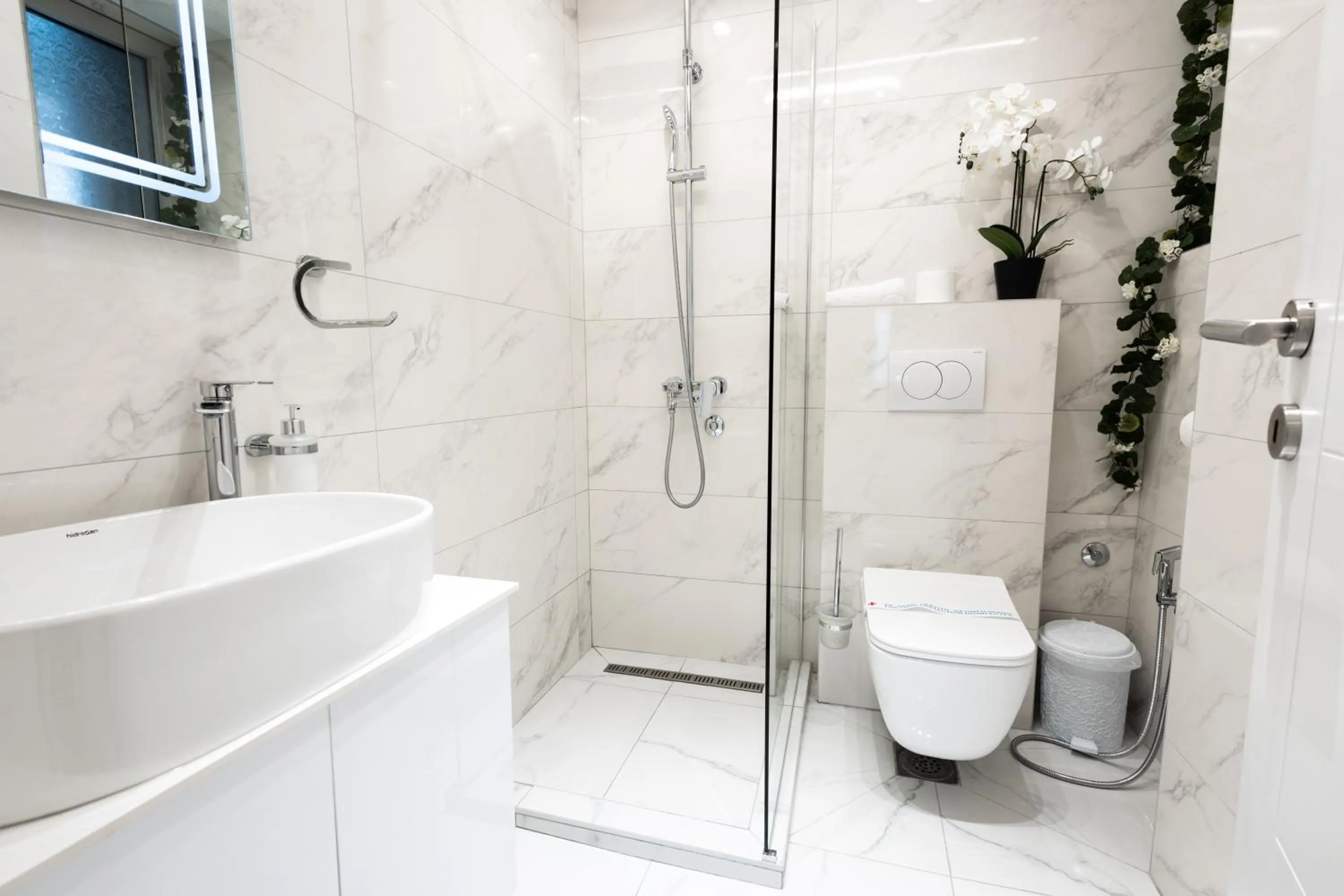 Shower in Garni Hotel Lotos