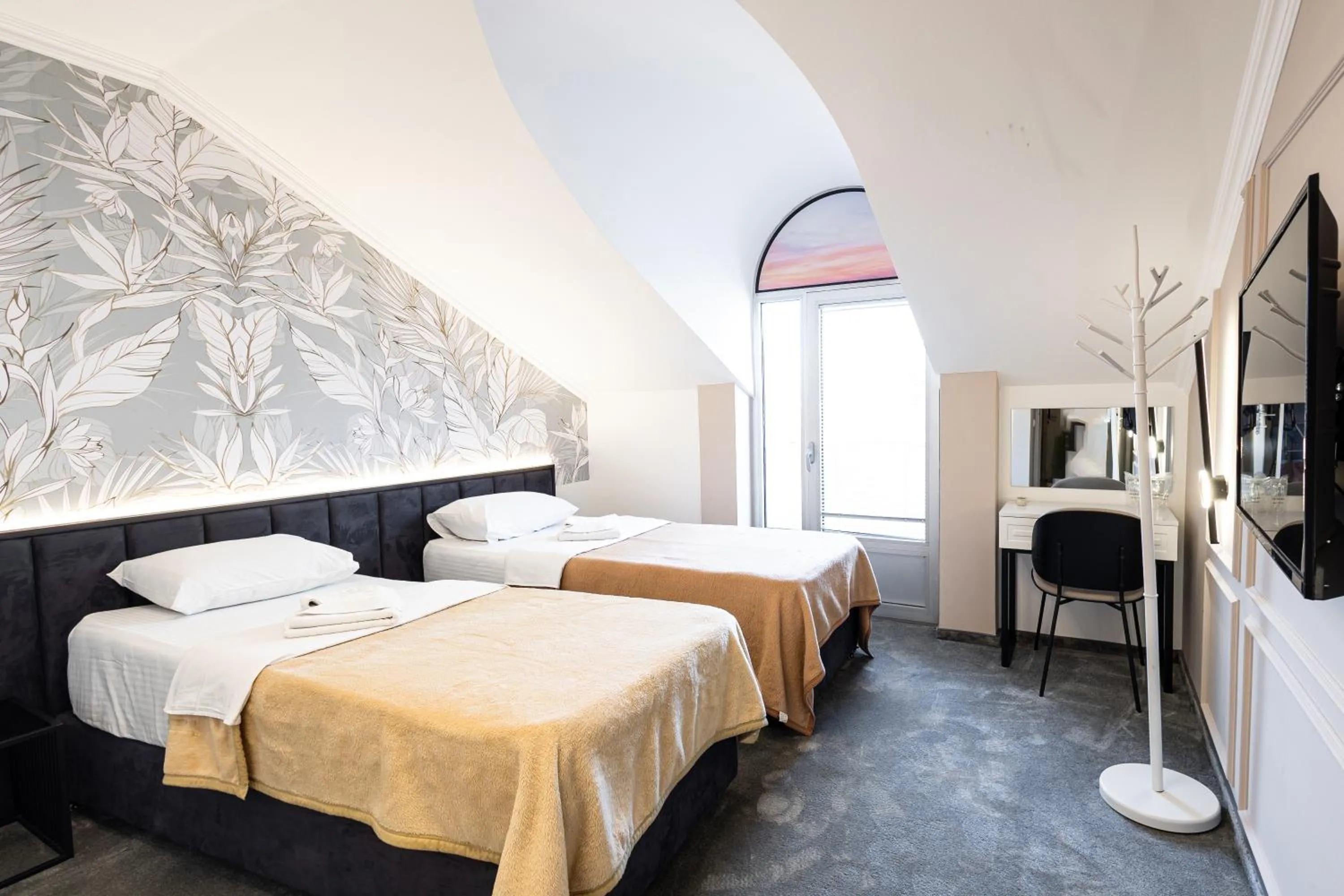 TV and multimedia, Bed in Garni Hotel Lotos