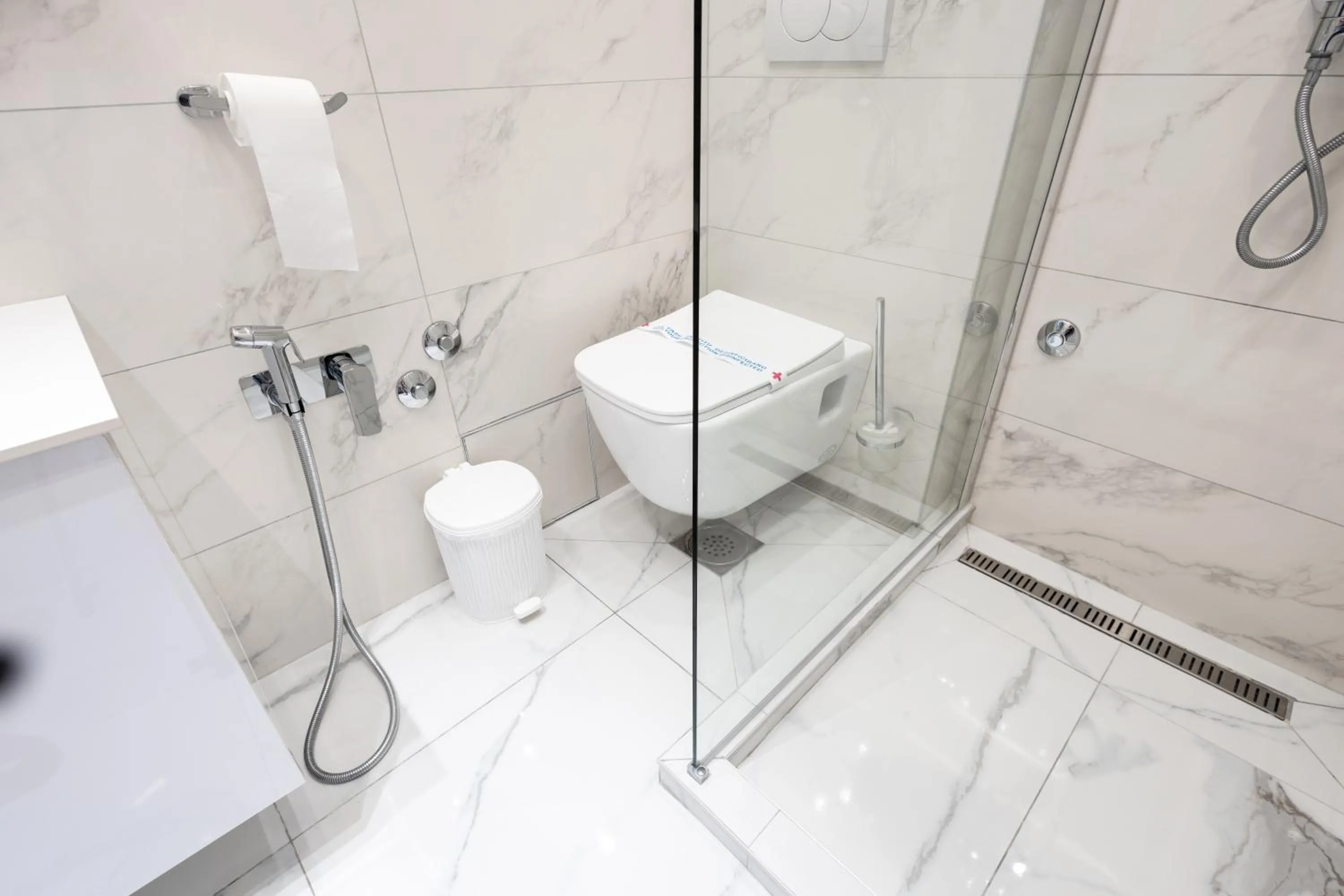 Shower in Garni Hotel Lotos