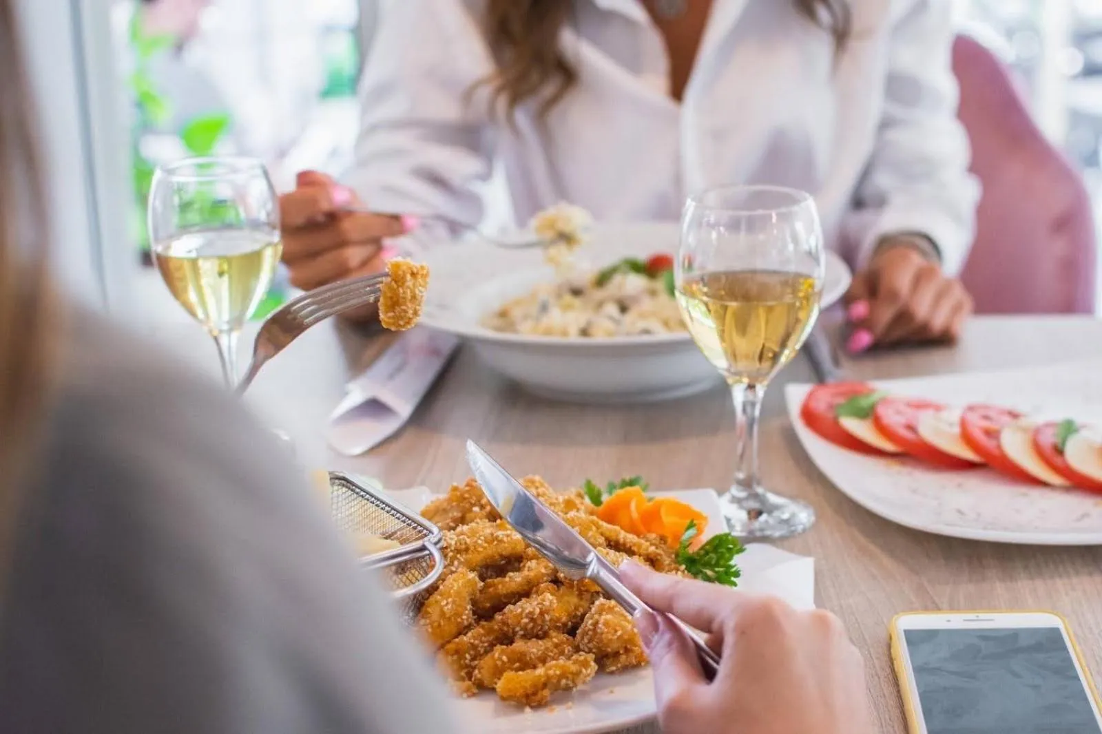 Food and drinks in Garni Hotel Lotos