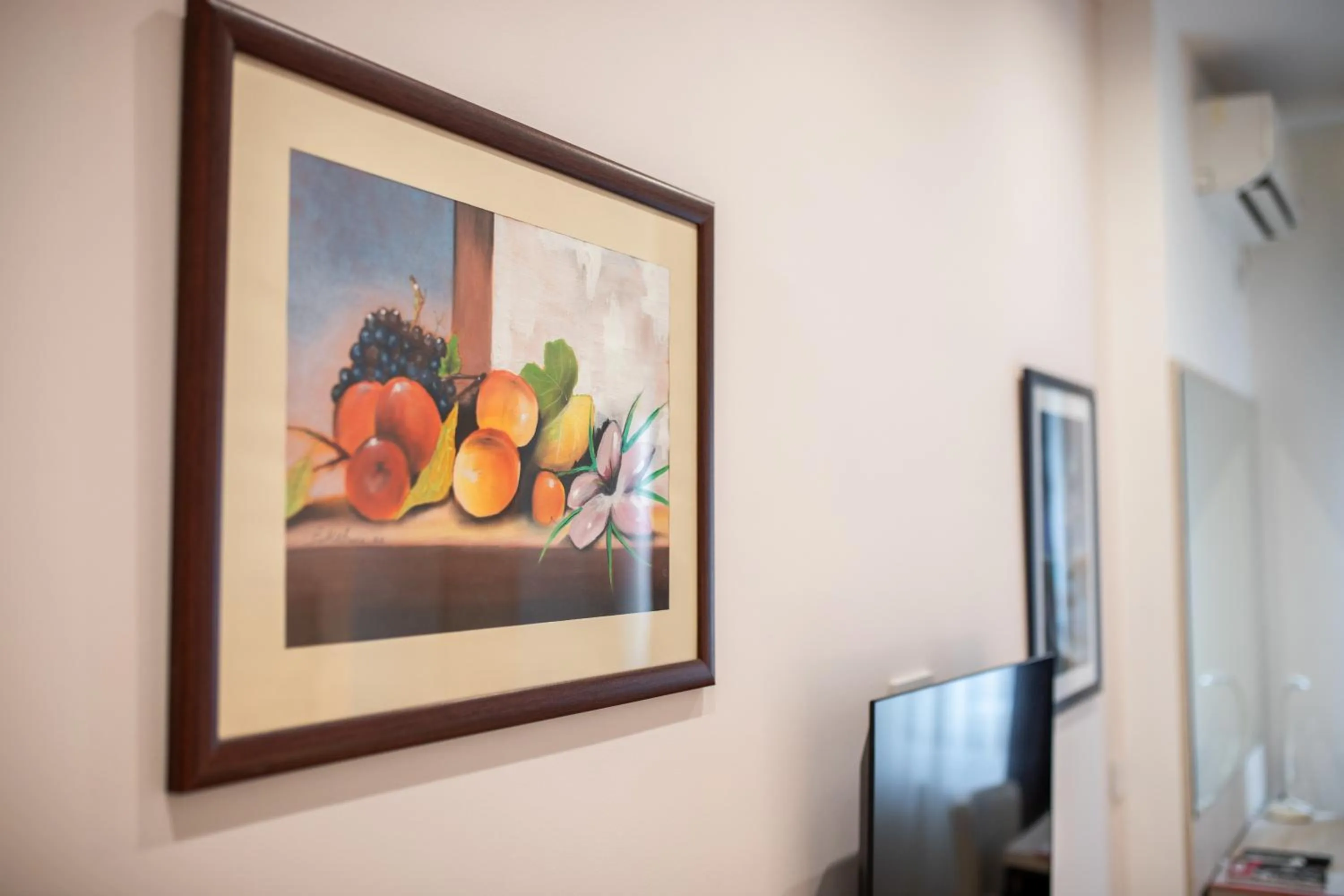 Text overlay in Garni Hotel Lotos