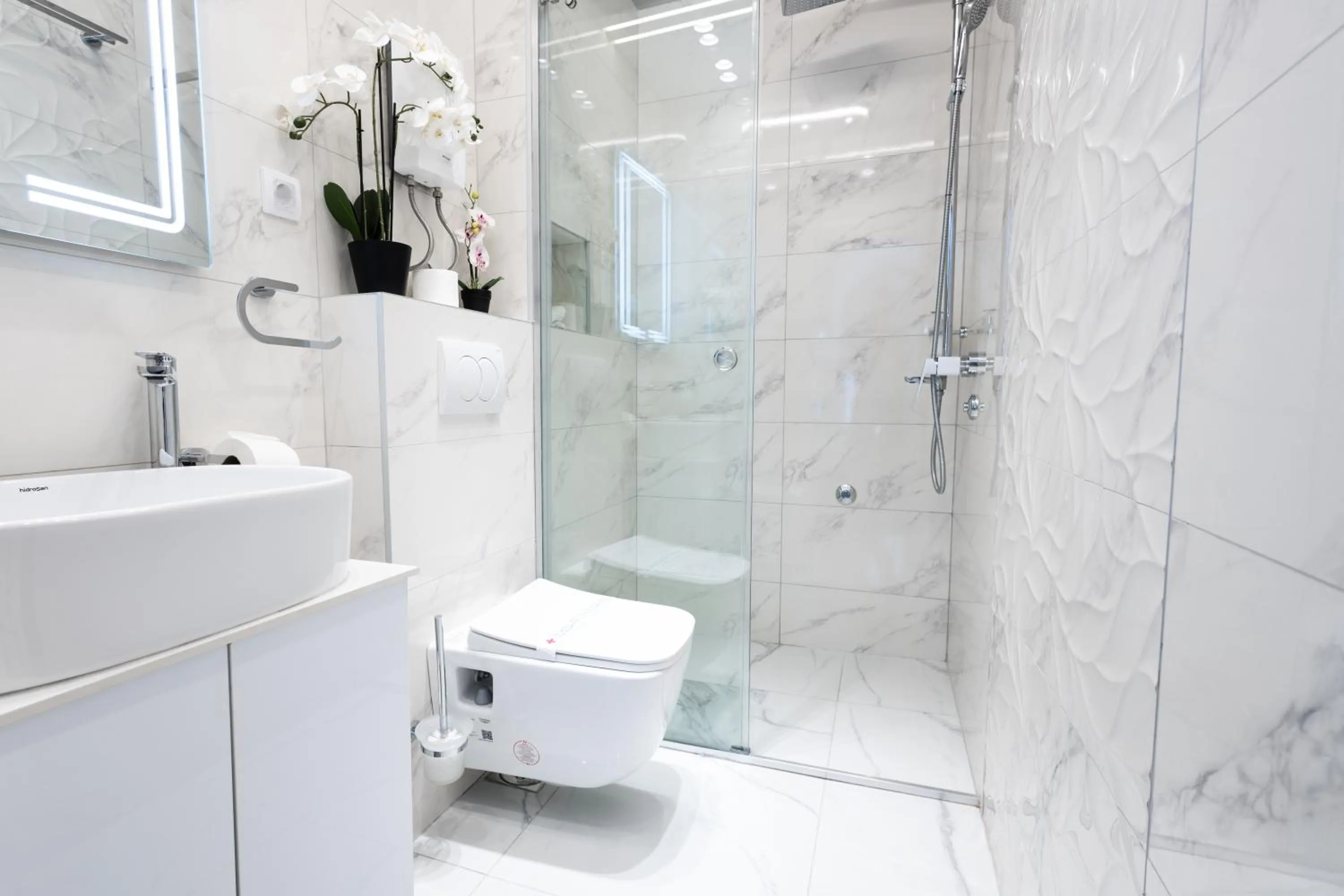 Shower in Garni Hotel Lotos