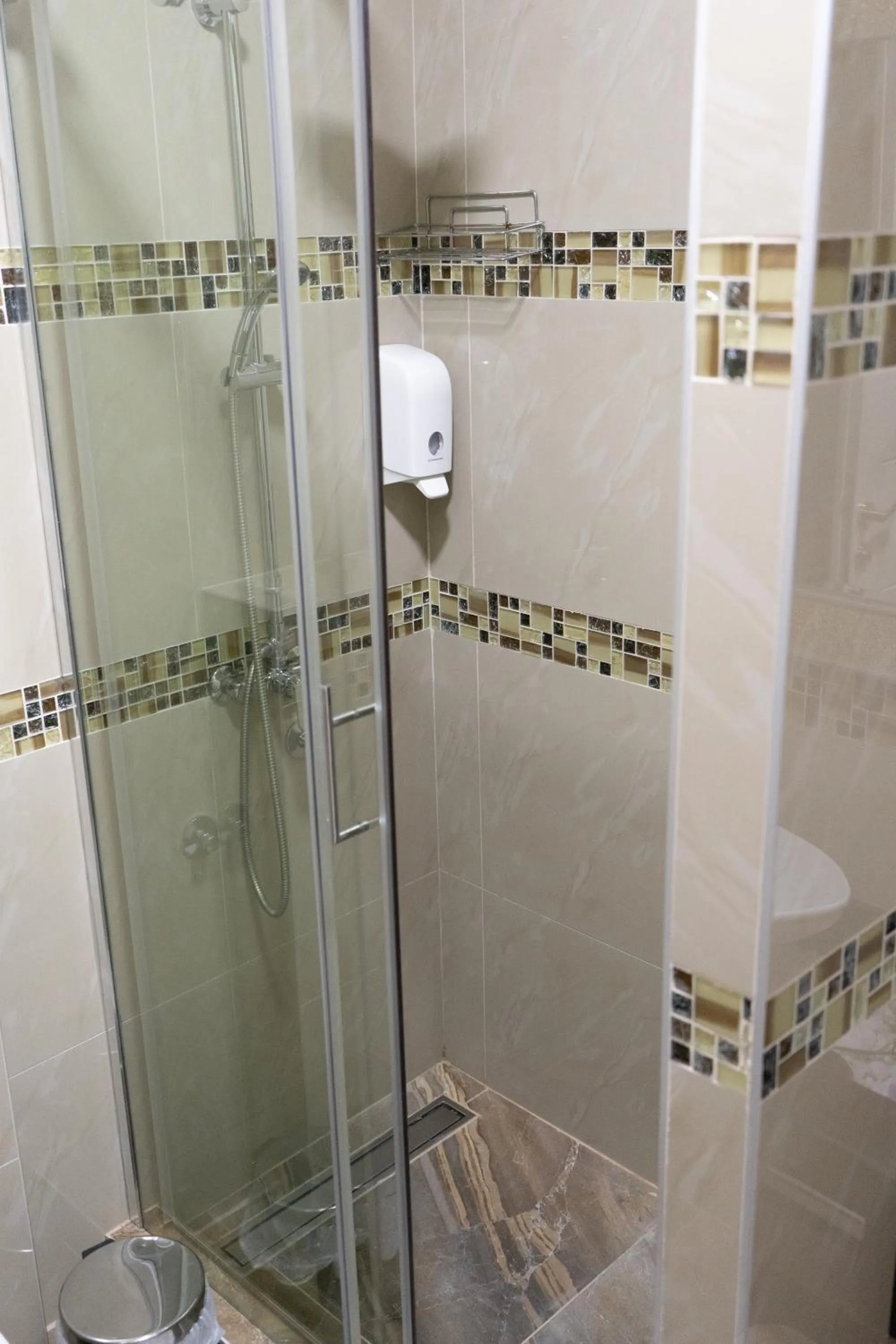 Shower in Garni Hotel Lotos