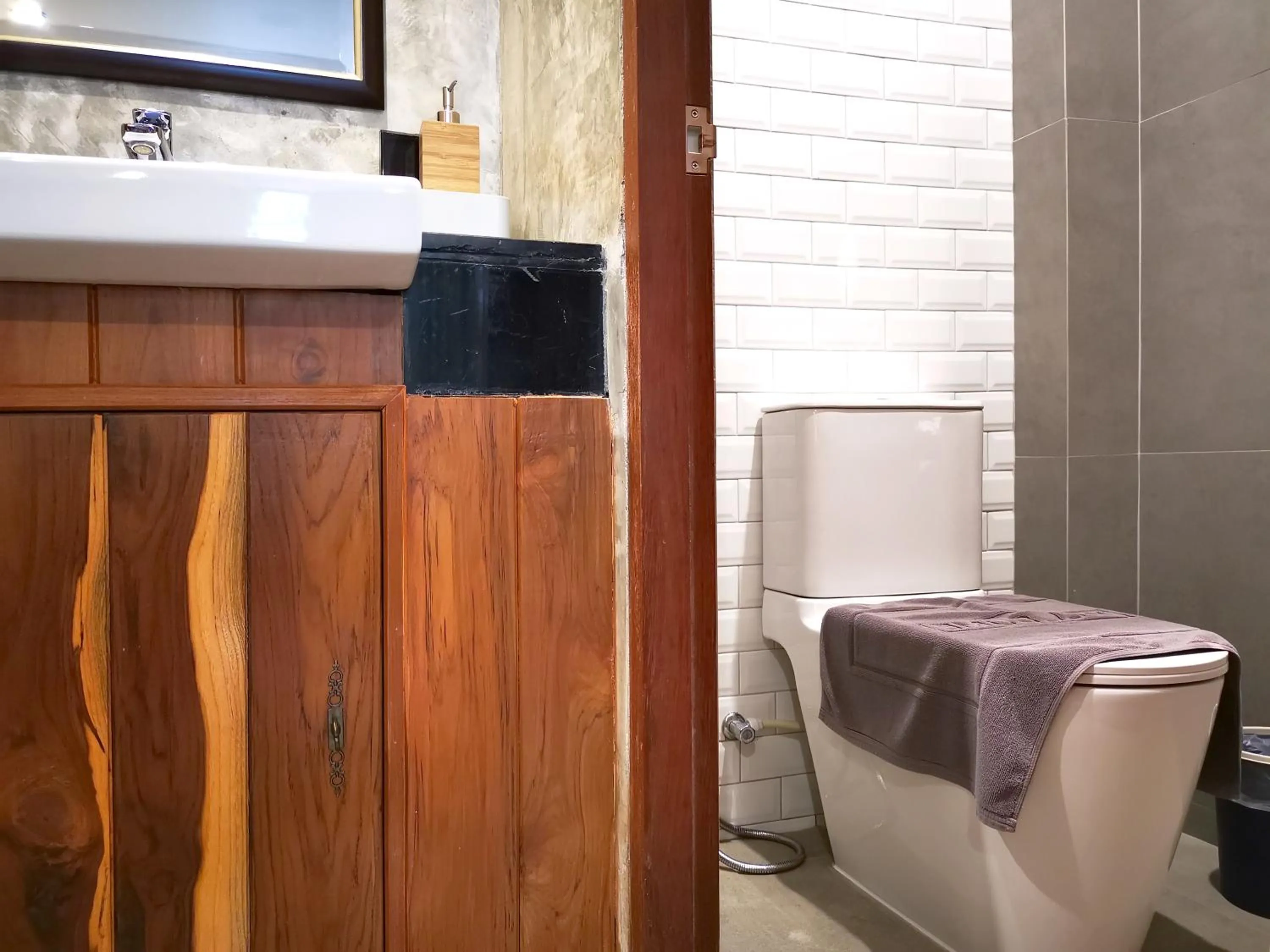 Bathroom in Yellow Pillow village