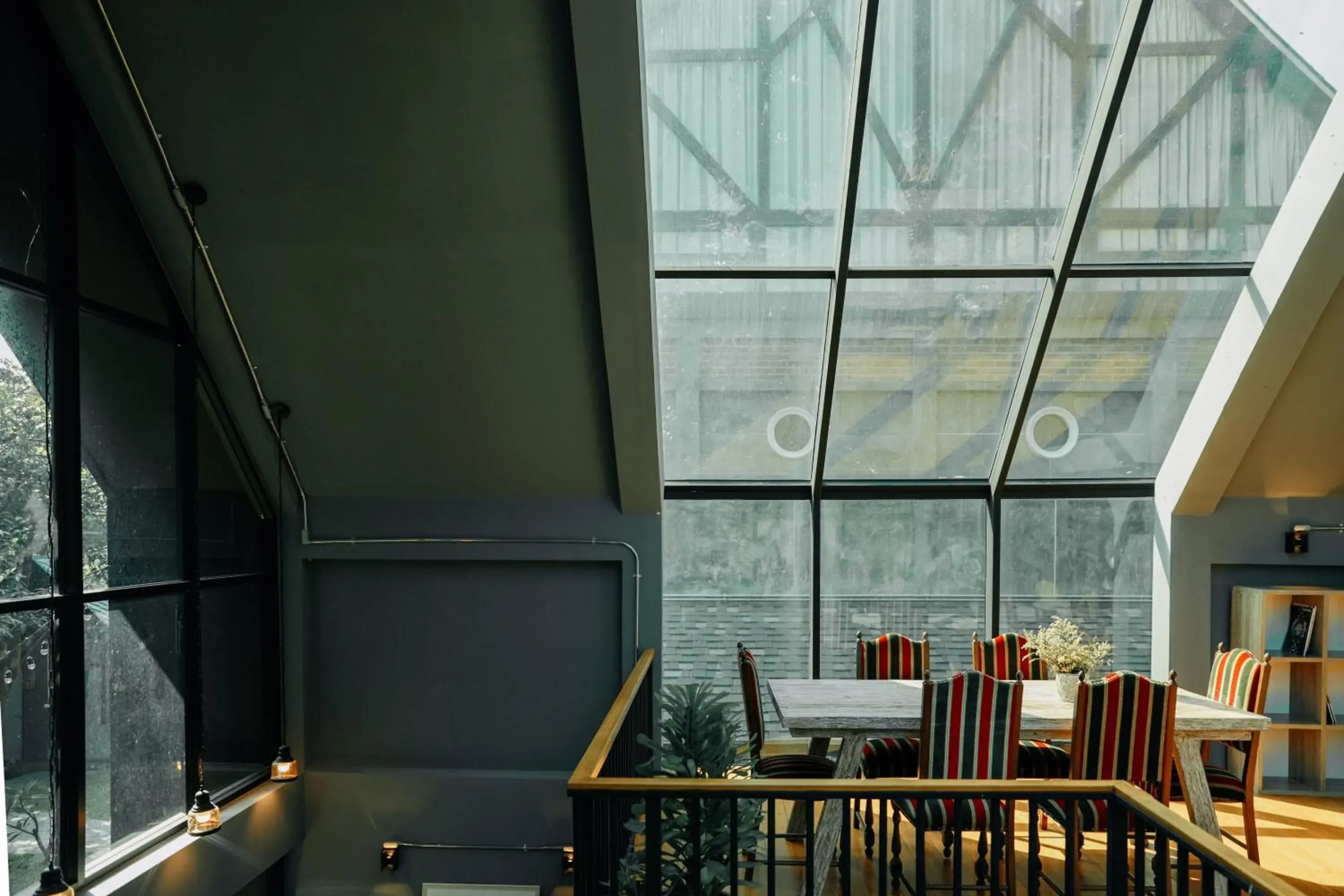 Restaurant/places to eat in Yellow Pillow village Restaurant/places to eat in Yellow Pillow village