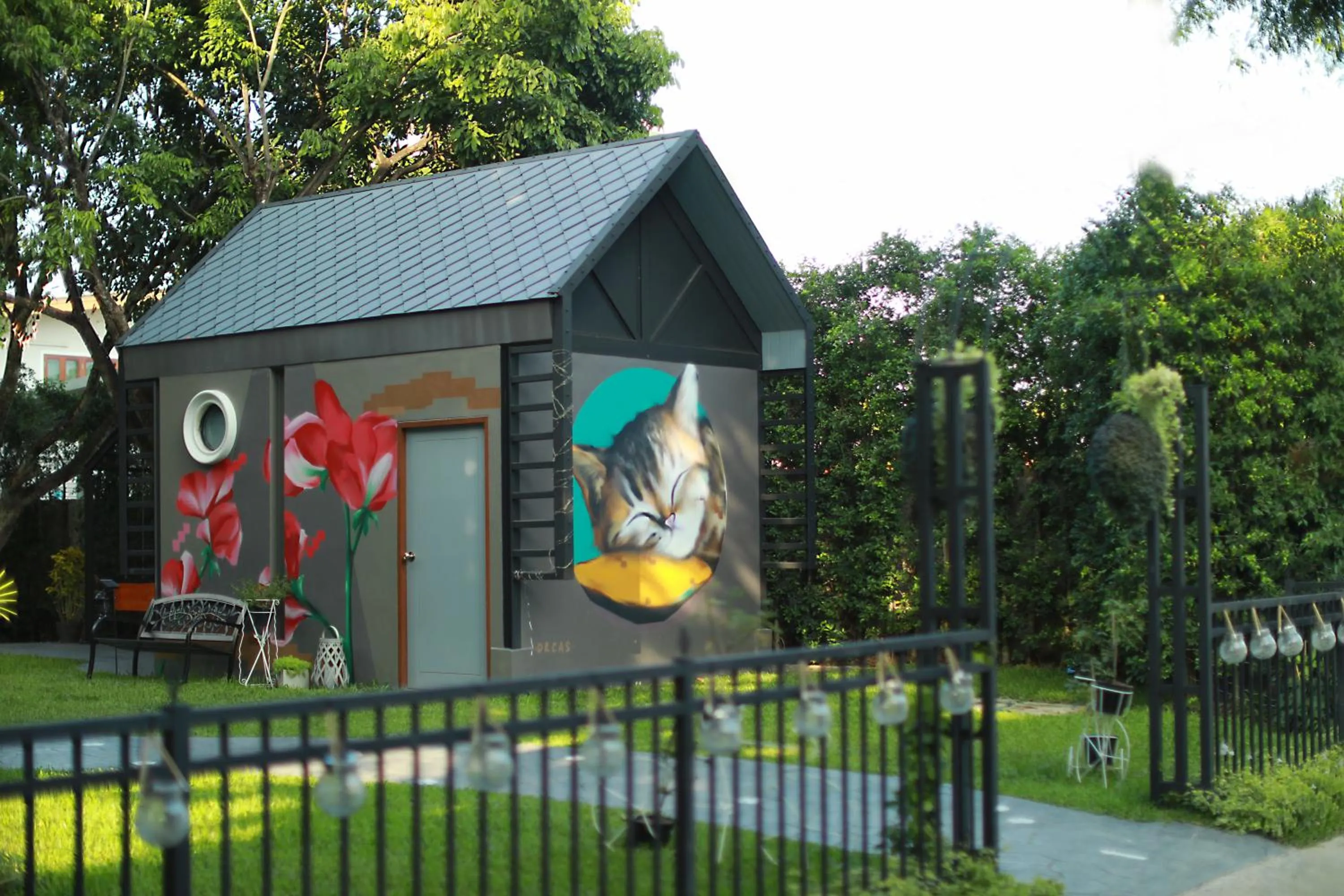 Garden in Yellow Pillow village