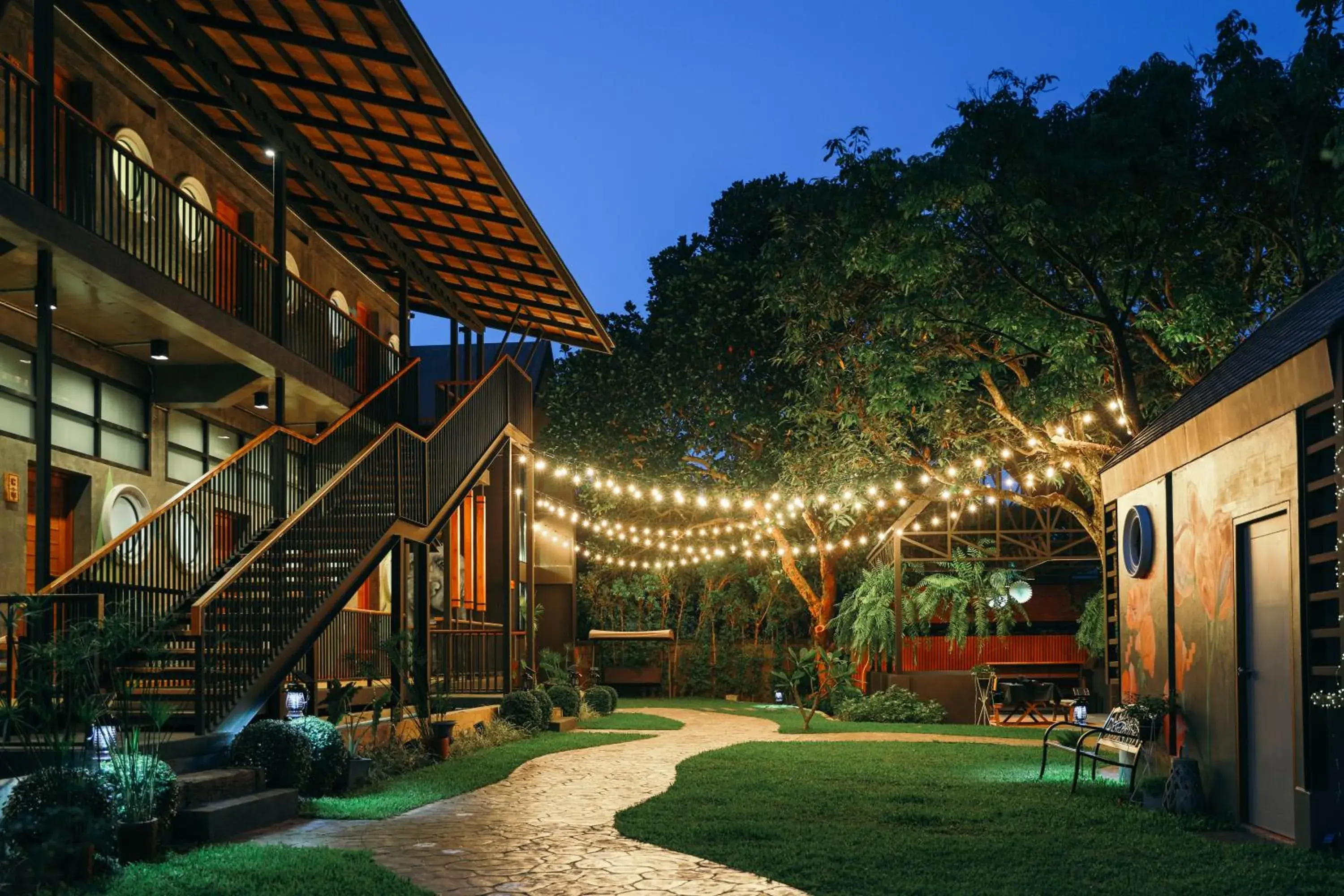 Property building in Yellow Pillow village Property building in Yellow Pillow village