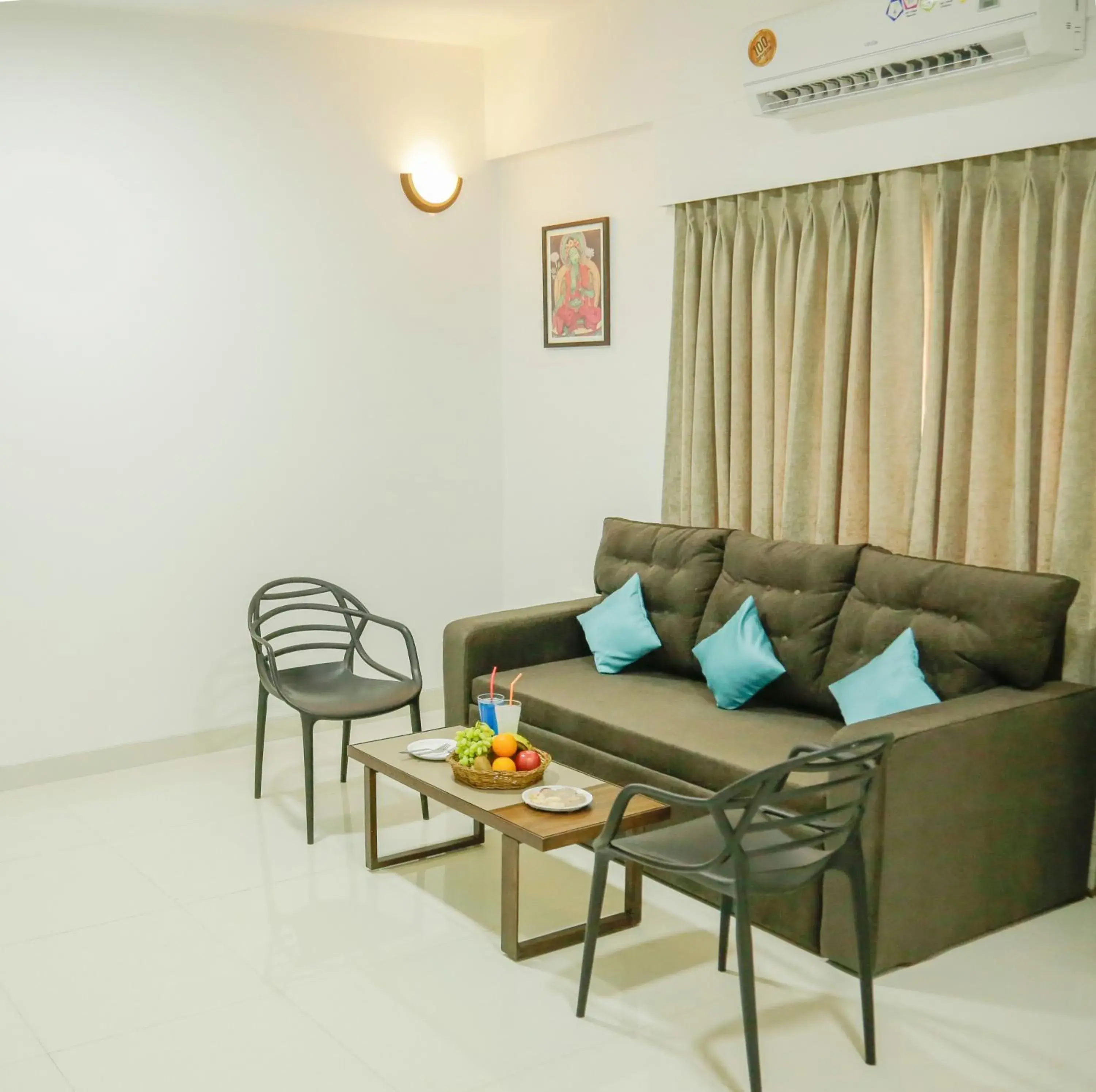 Suite in Hotel Nirvana Suite in Hotel Nirvana