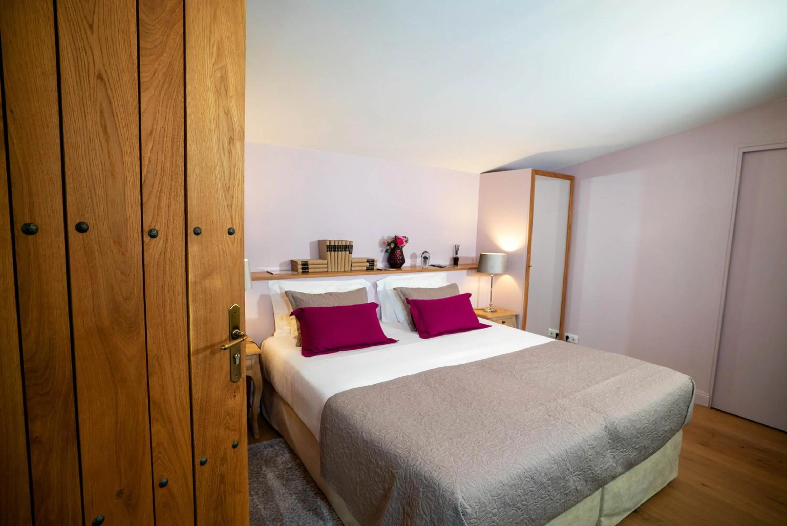 Bed in Chateau Pont Saint-Martin