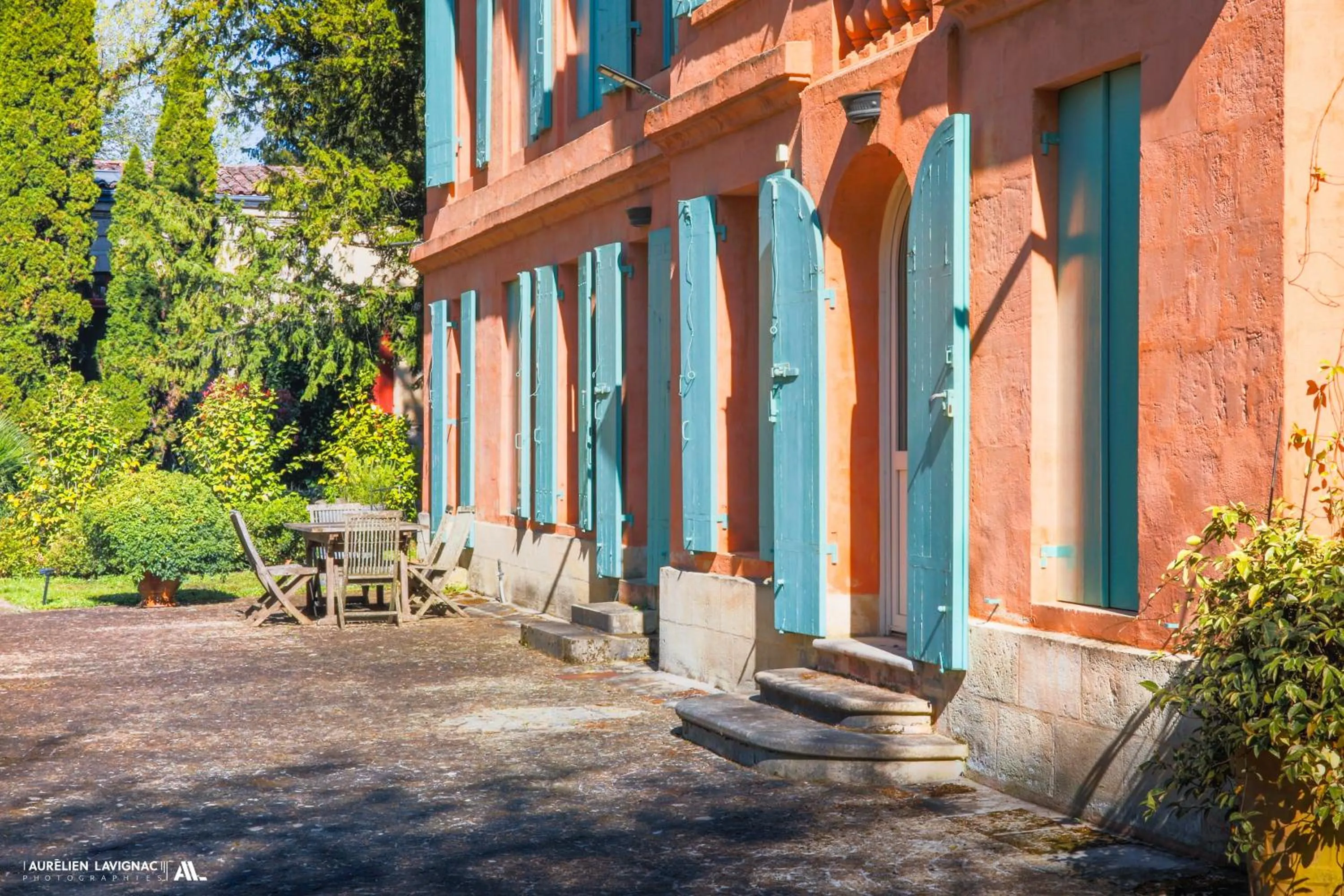 Property building in Chateau Pont Saint-Martin