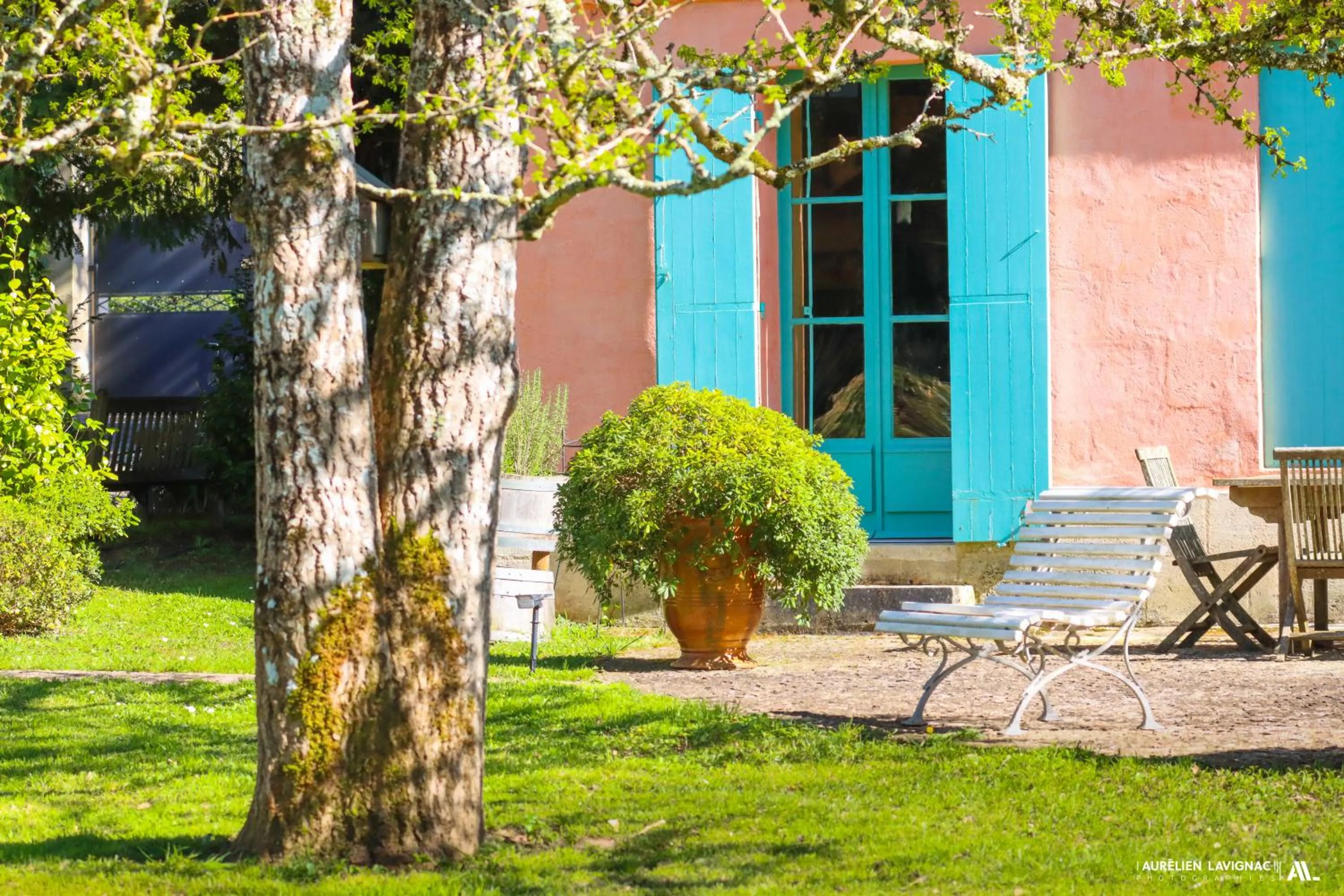 Property building in Chateau Pont Saint-Martin