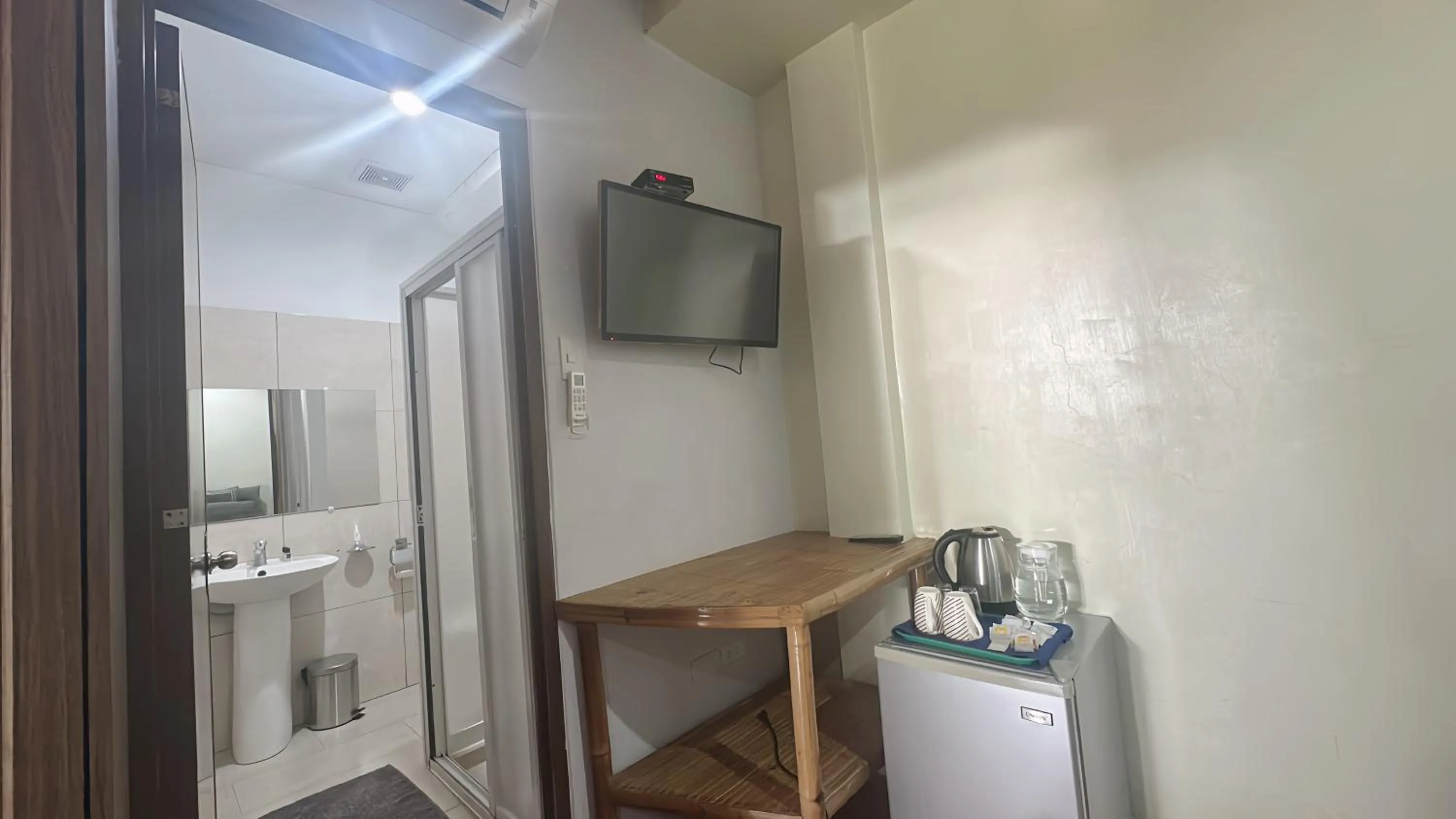 AivyMaes Divers Resort