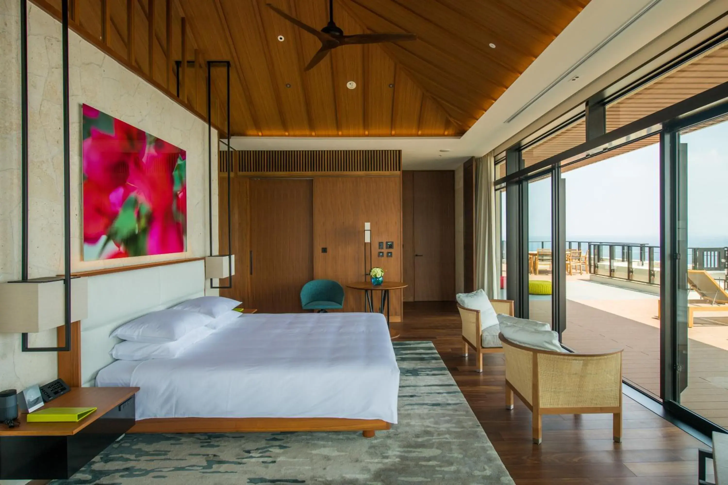 Photo of the whole room, Bed in Hyatt Regency Seragaki Island Okinawa Photo of the whole room, Bed in Hyatt Regency Seragaki Island Okinawa