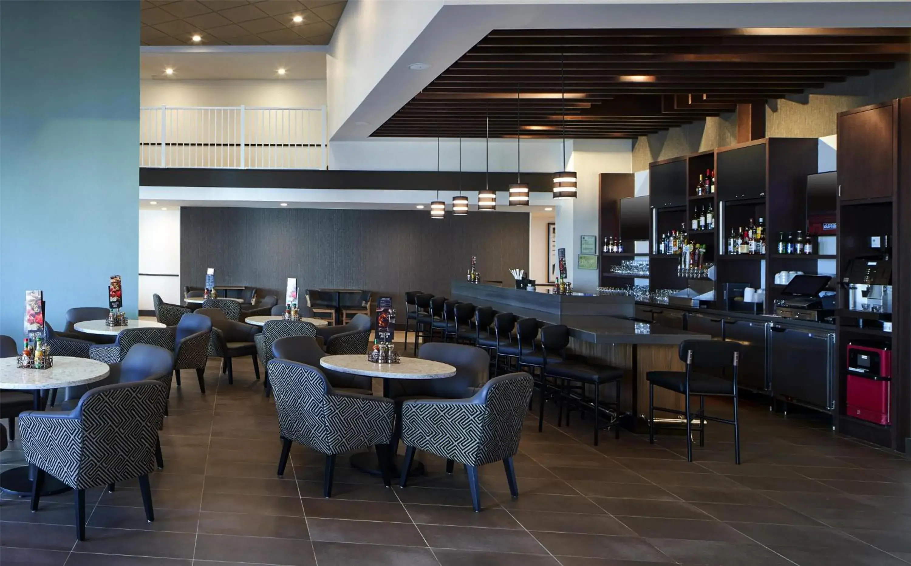 Lounge or bar in Hyatt Place Ocean City Oceanfront Lounge or bar in Hyatt Place Ocean City Oceanfront