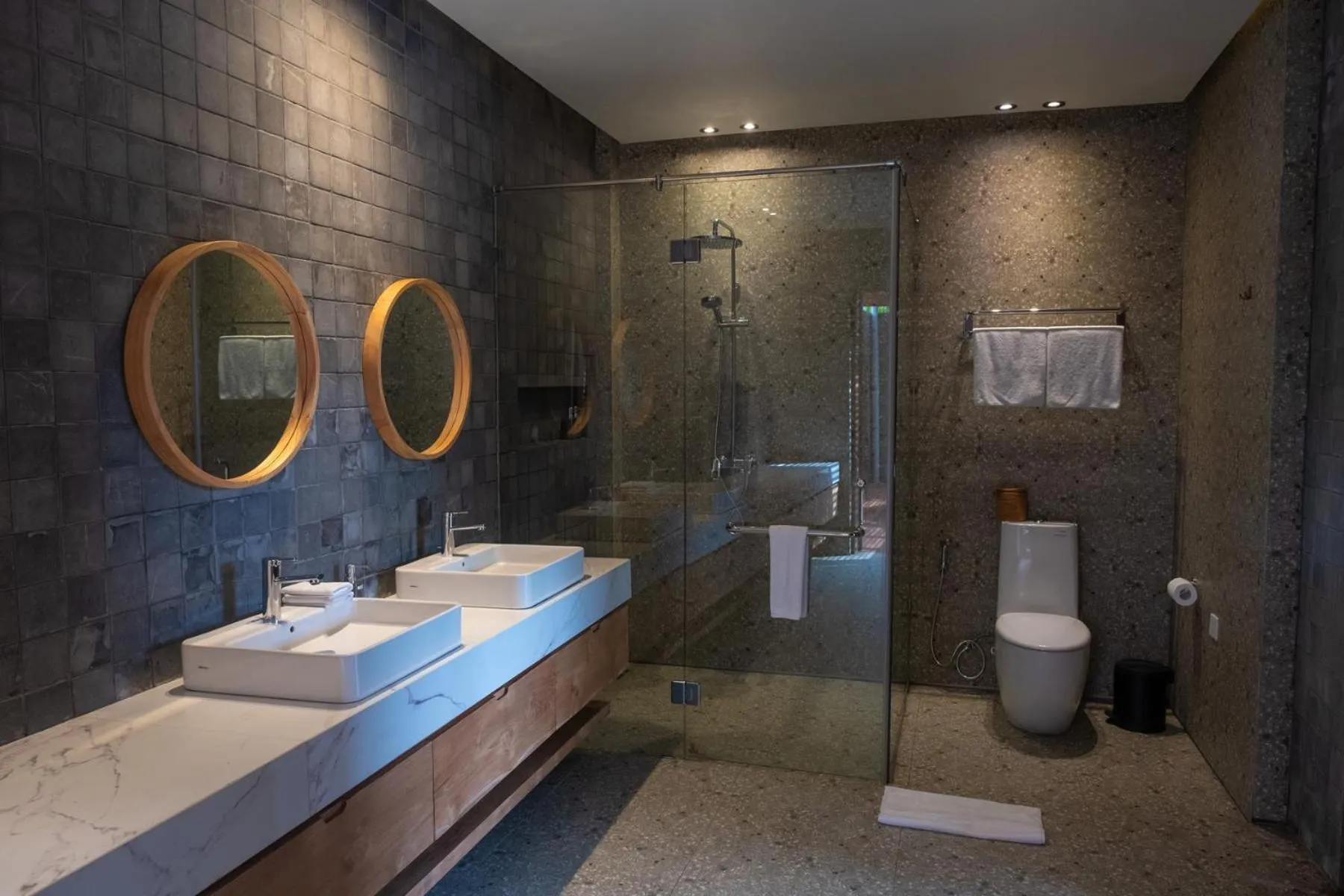 Shower in Tegal Sari Accommodation Ubud