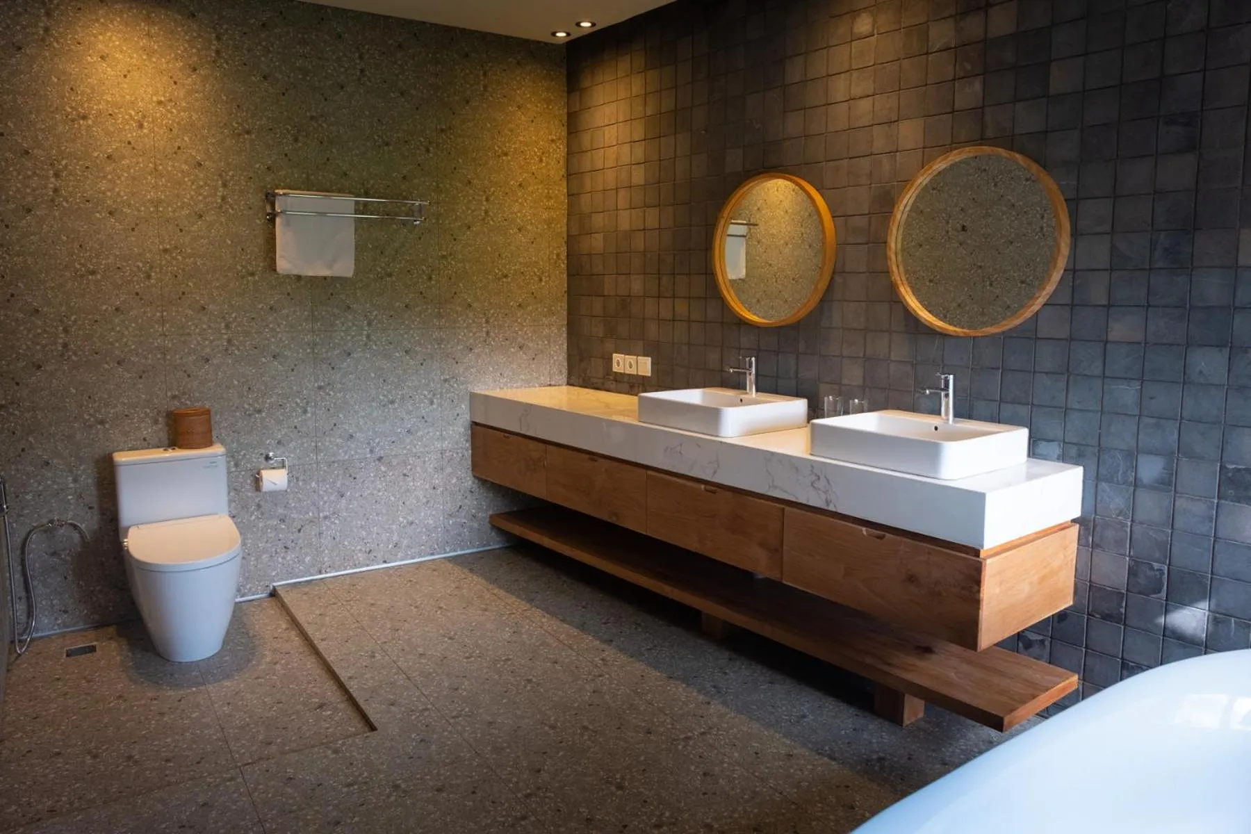 Toilet in Tegal Sari Accommodation Ubud