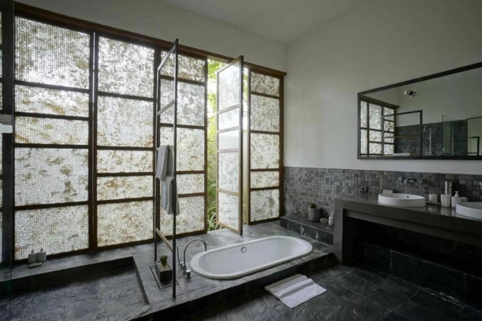Shower in Tegal Sari Accommodation Ubud