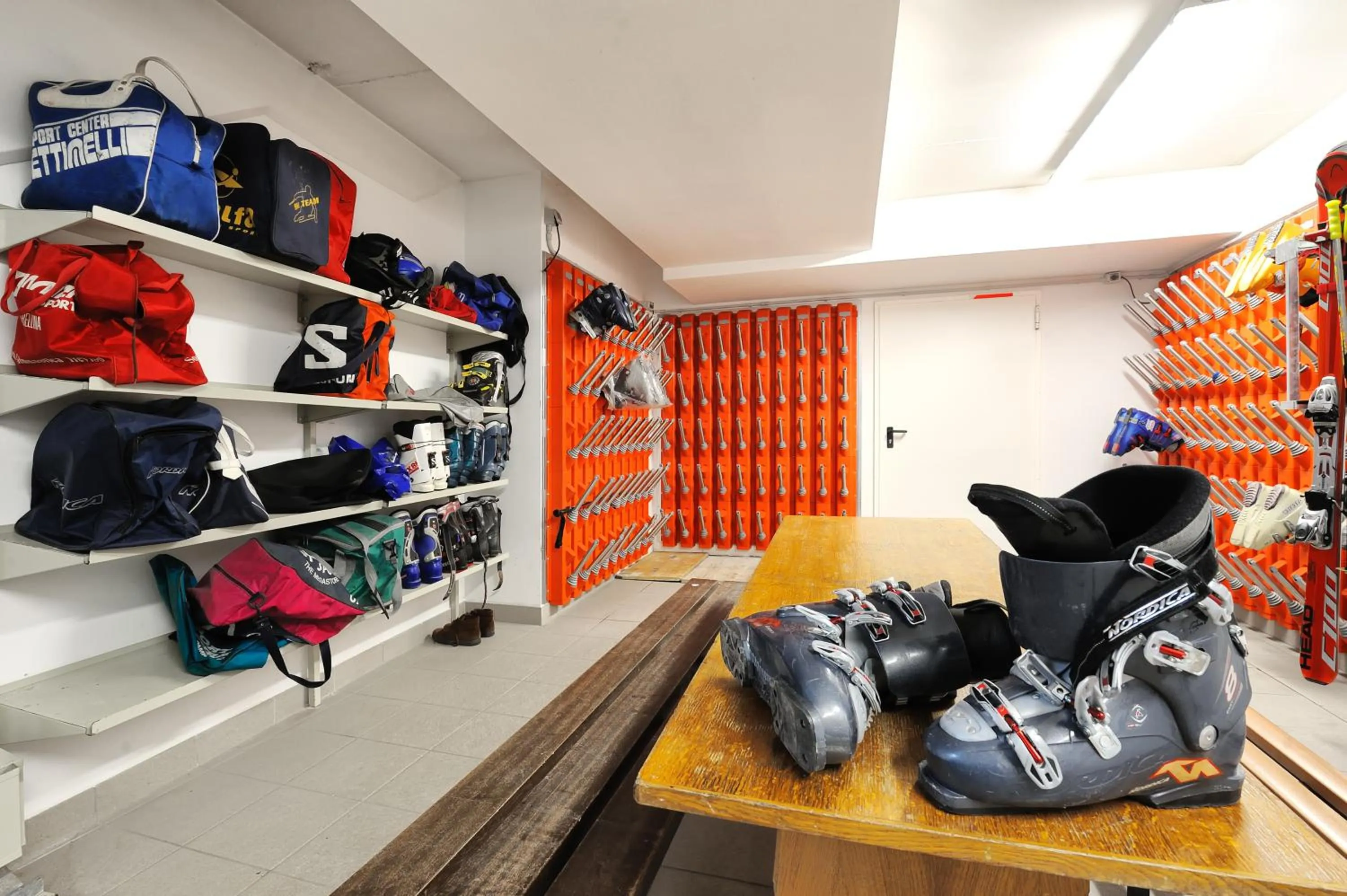 Skiing in Sport Hotel S. Vigilio