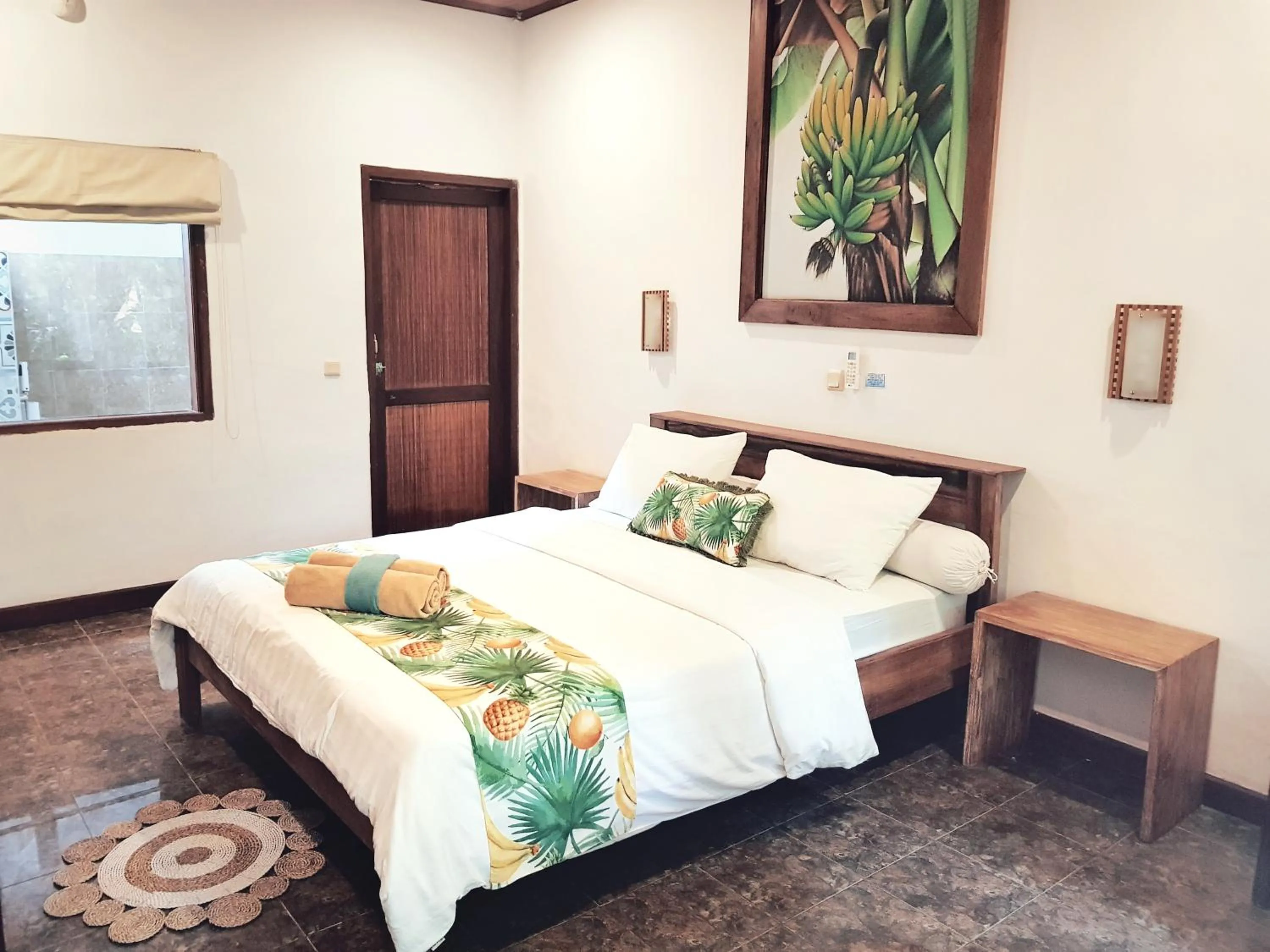 Bed in Havana Hideaway