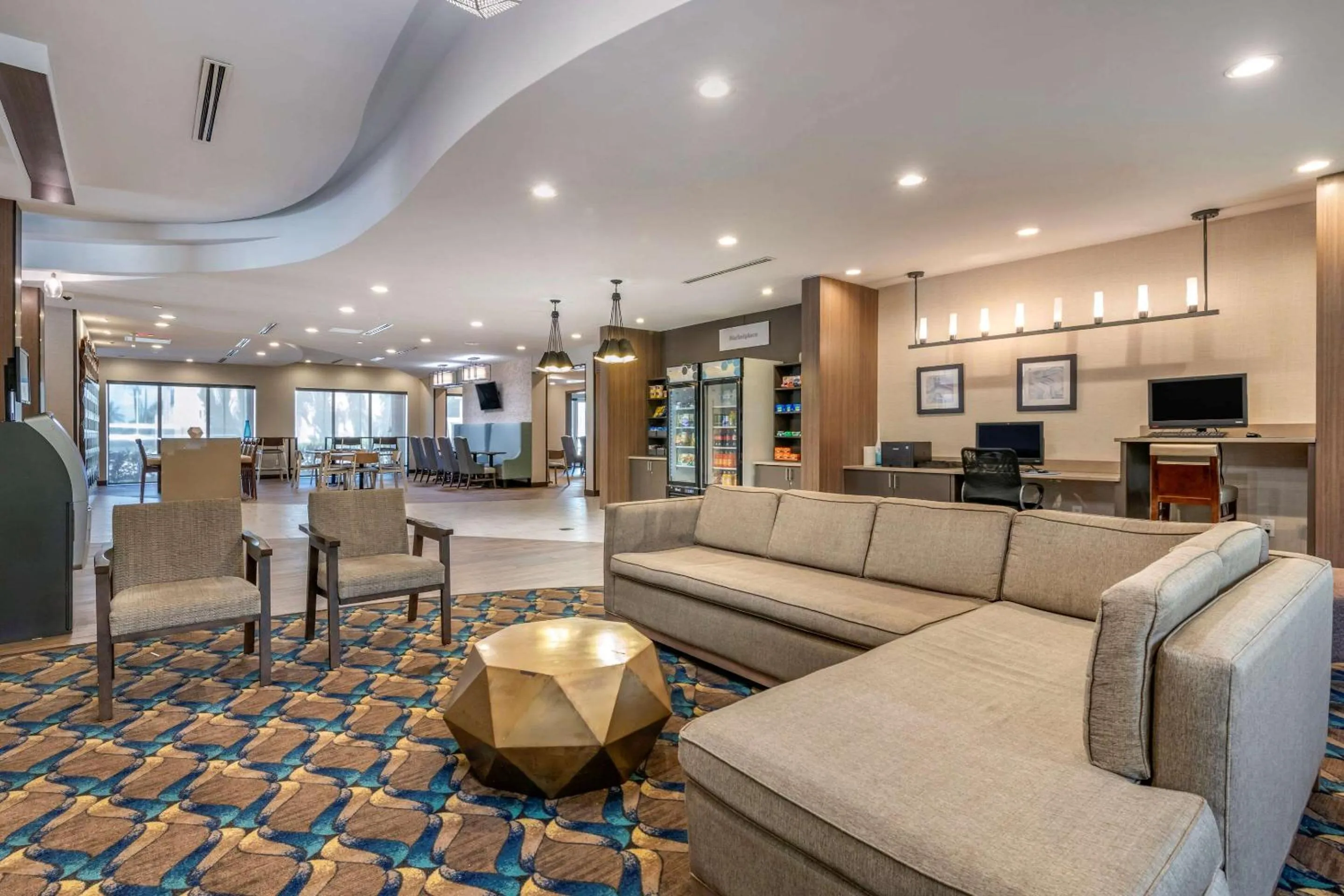 Lobby or reception in Comfort Suites Fort Lauderdale Airport & Cruise Port
