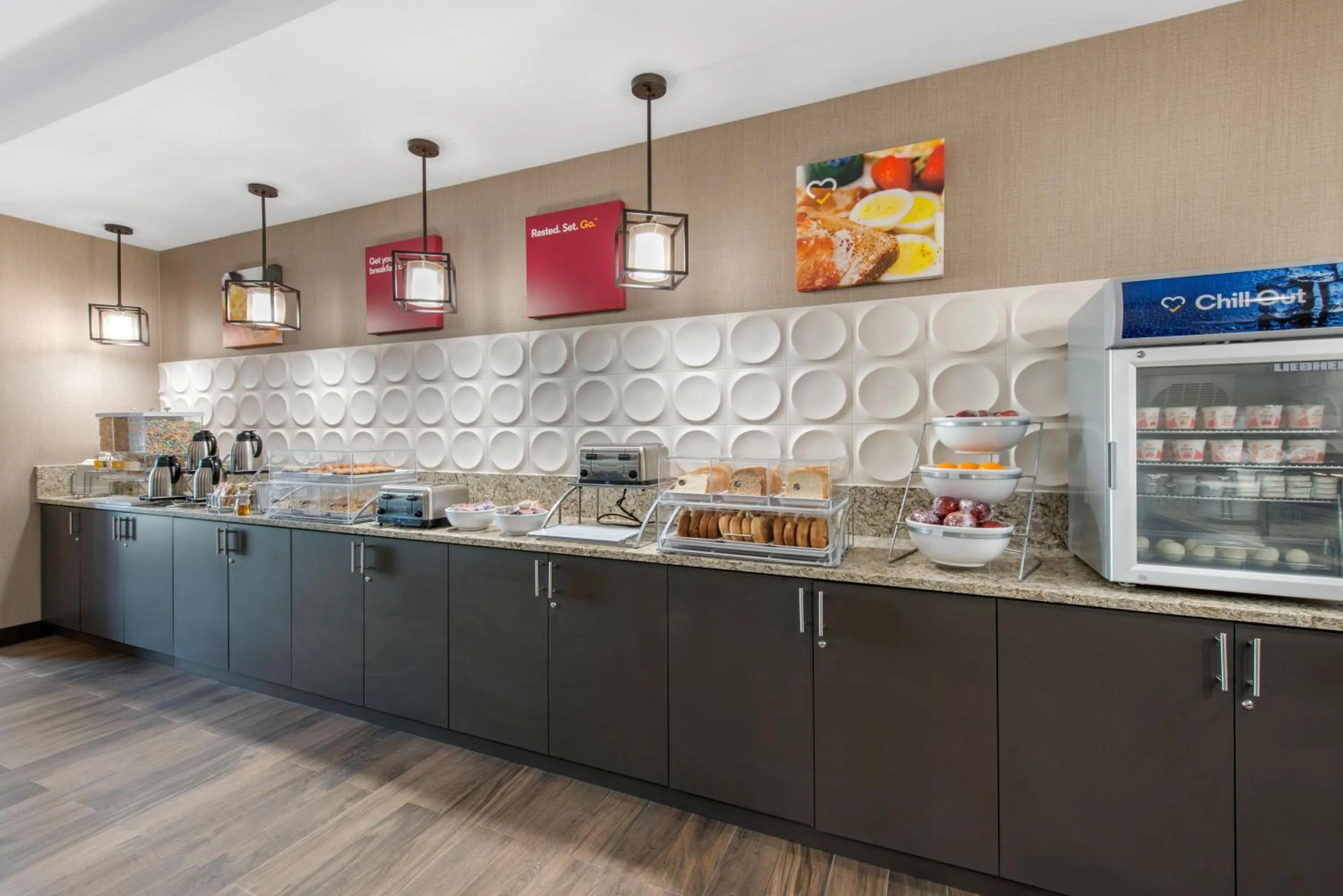 Buffet breakfast in Comfort Suites Fort Lauderdale Airport & Cruise Port