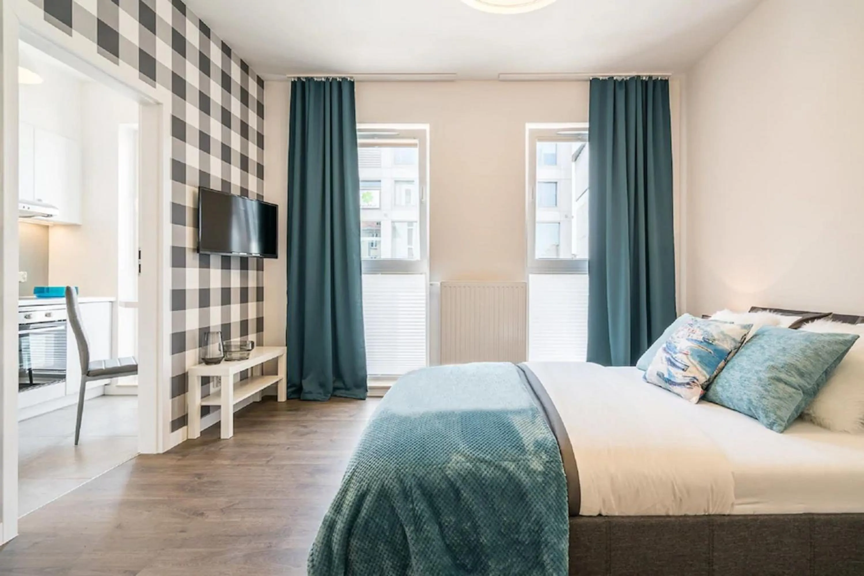 Bed in Deluxe Apartments by The Railway Station Wroclaw - parking w cenie