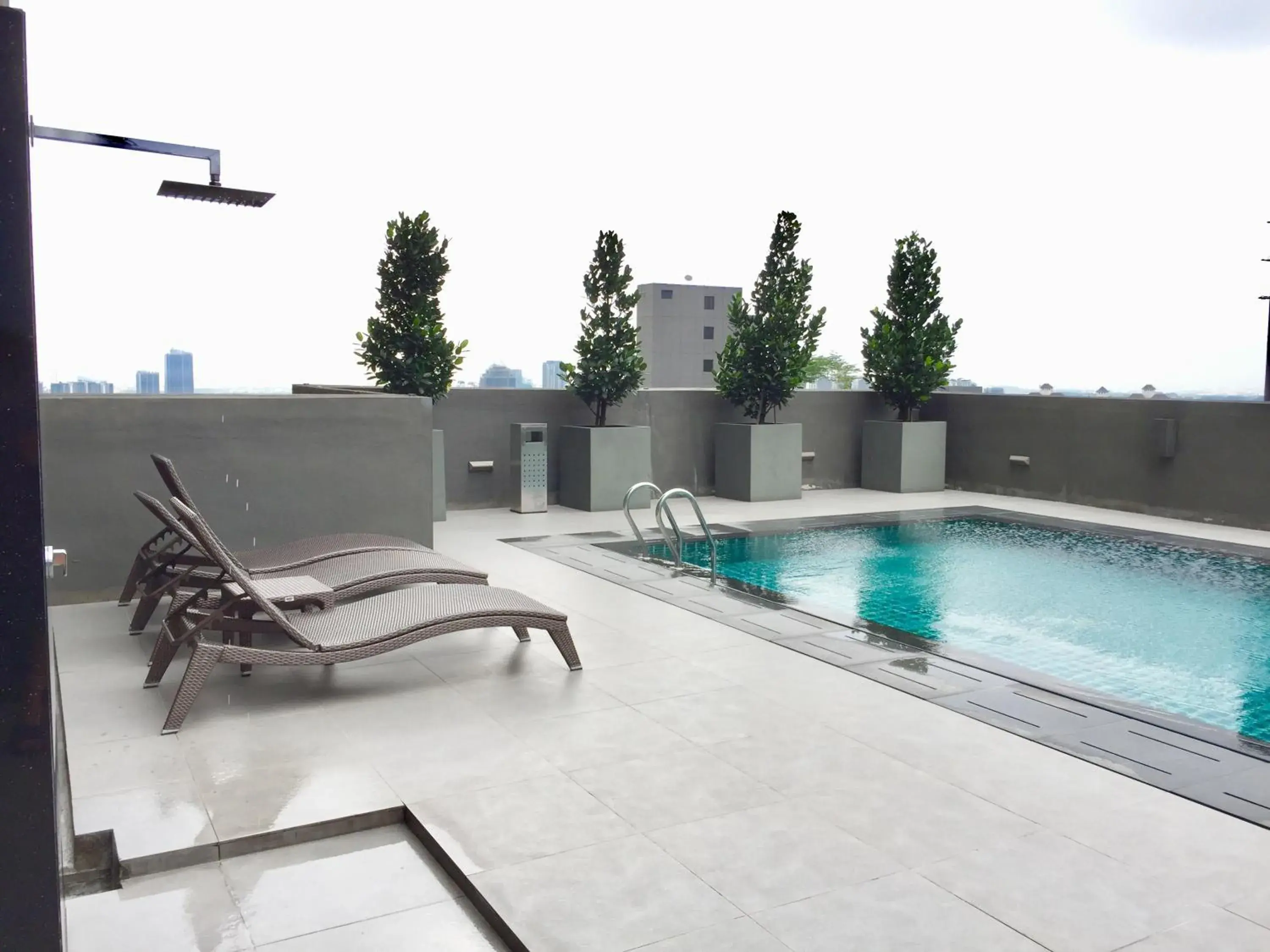 Swimming pool in Minimalist Duplex @ Petaling Jaya & Sunway Swimming pool in Minimalist Duplex @ Petaling Jaya & Sunway