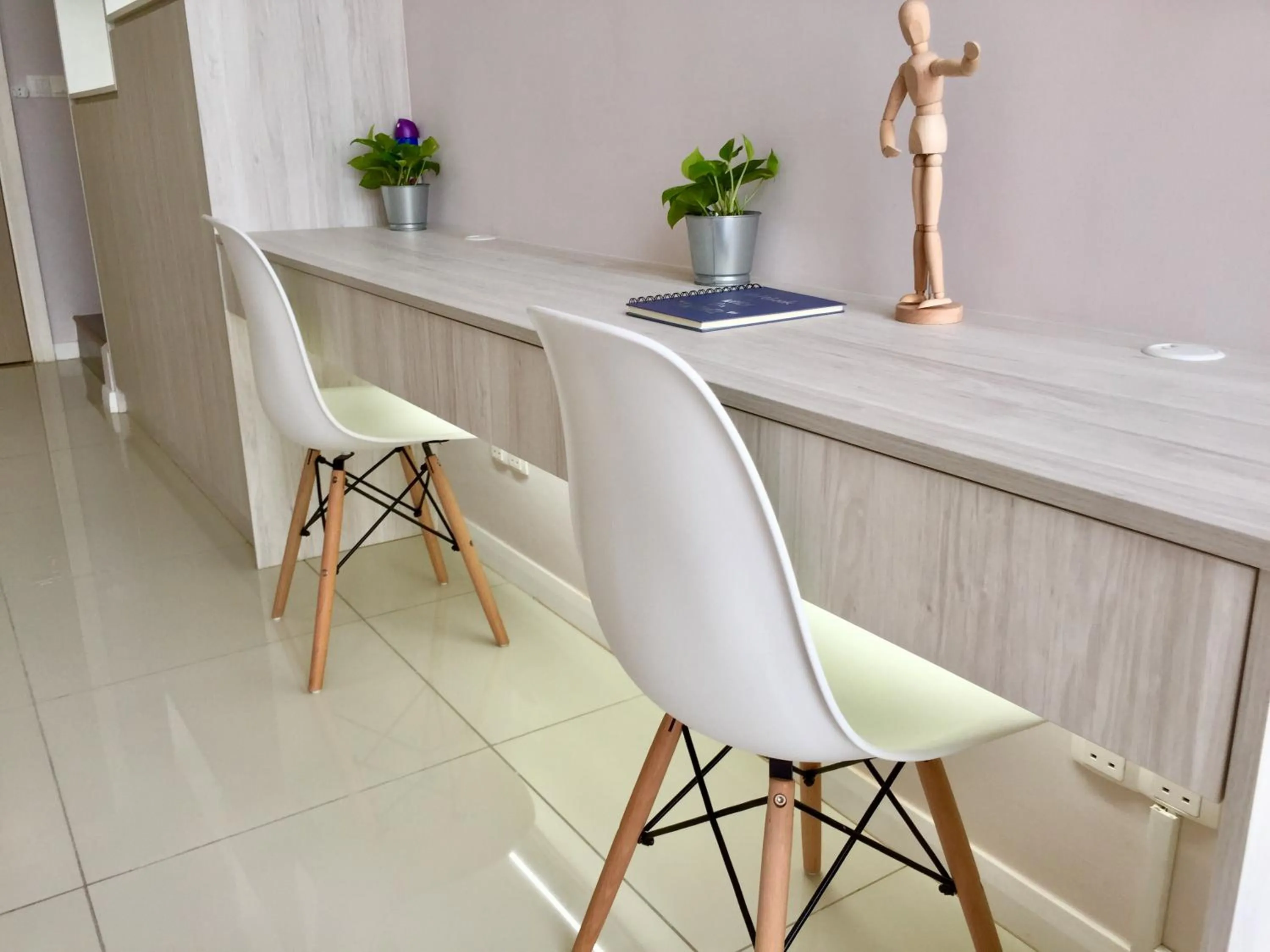 Library in Minimalist Duplex @ Petaling Jaya & Sunway