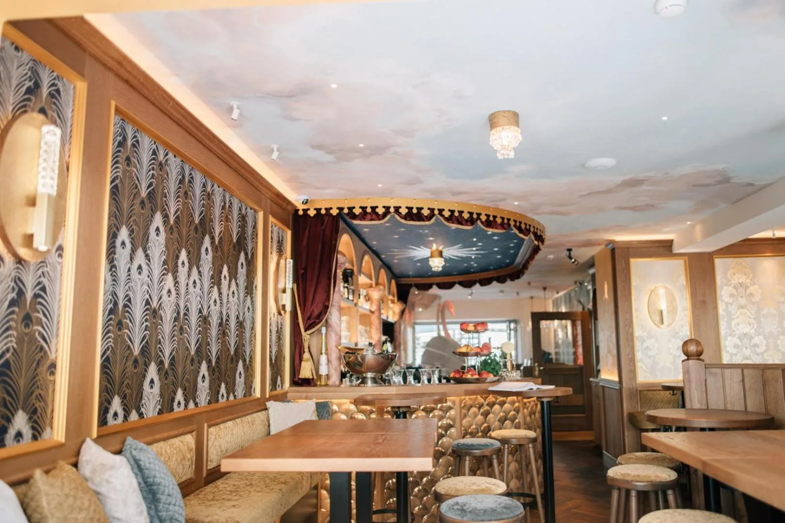 Restaurant/places to eat in Hotel Ludwigs