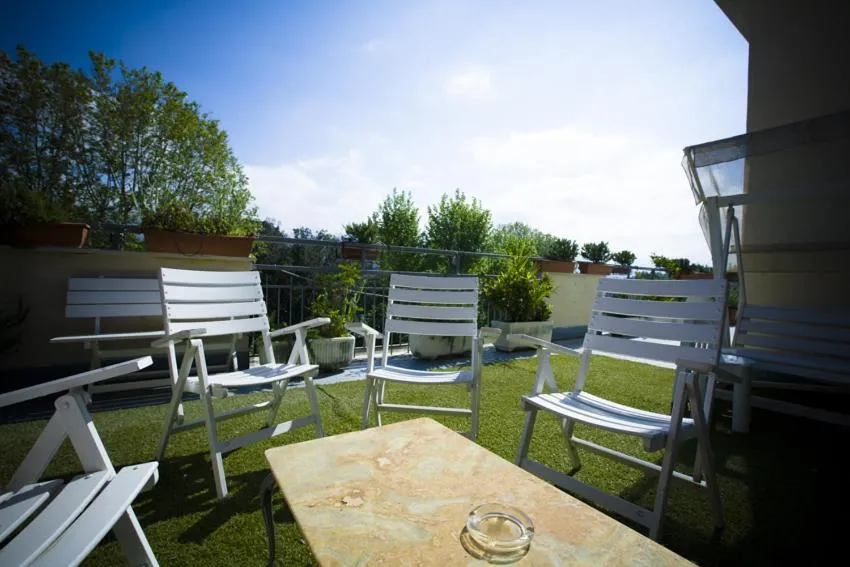 Patio in Hotel Daisy