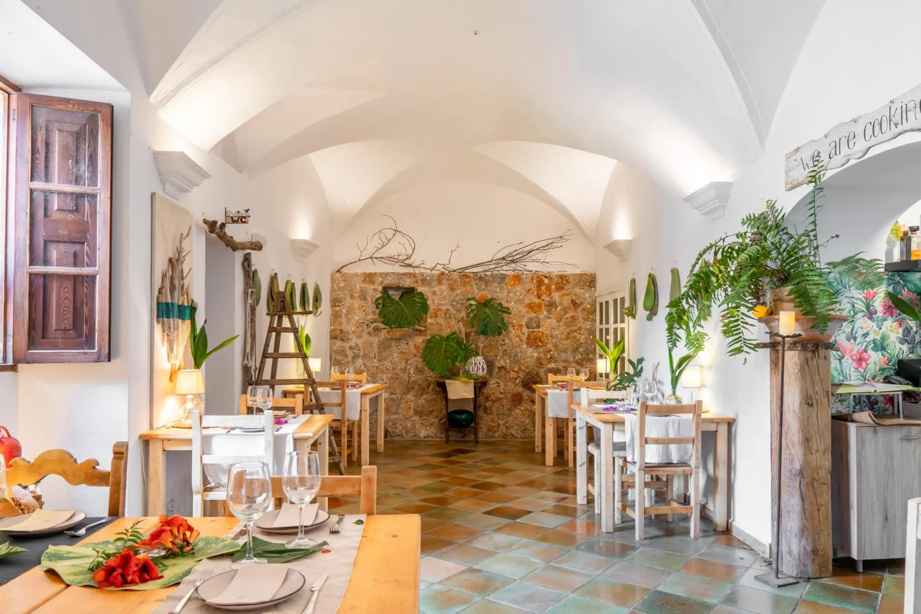 Restaurant/places to eat in Son Borguny