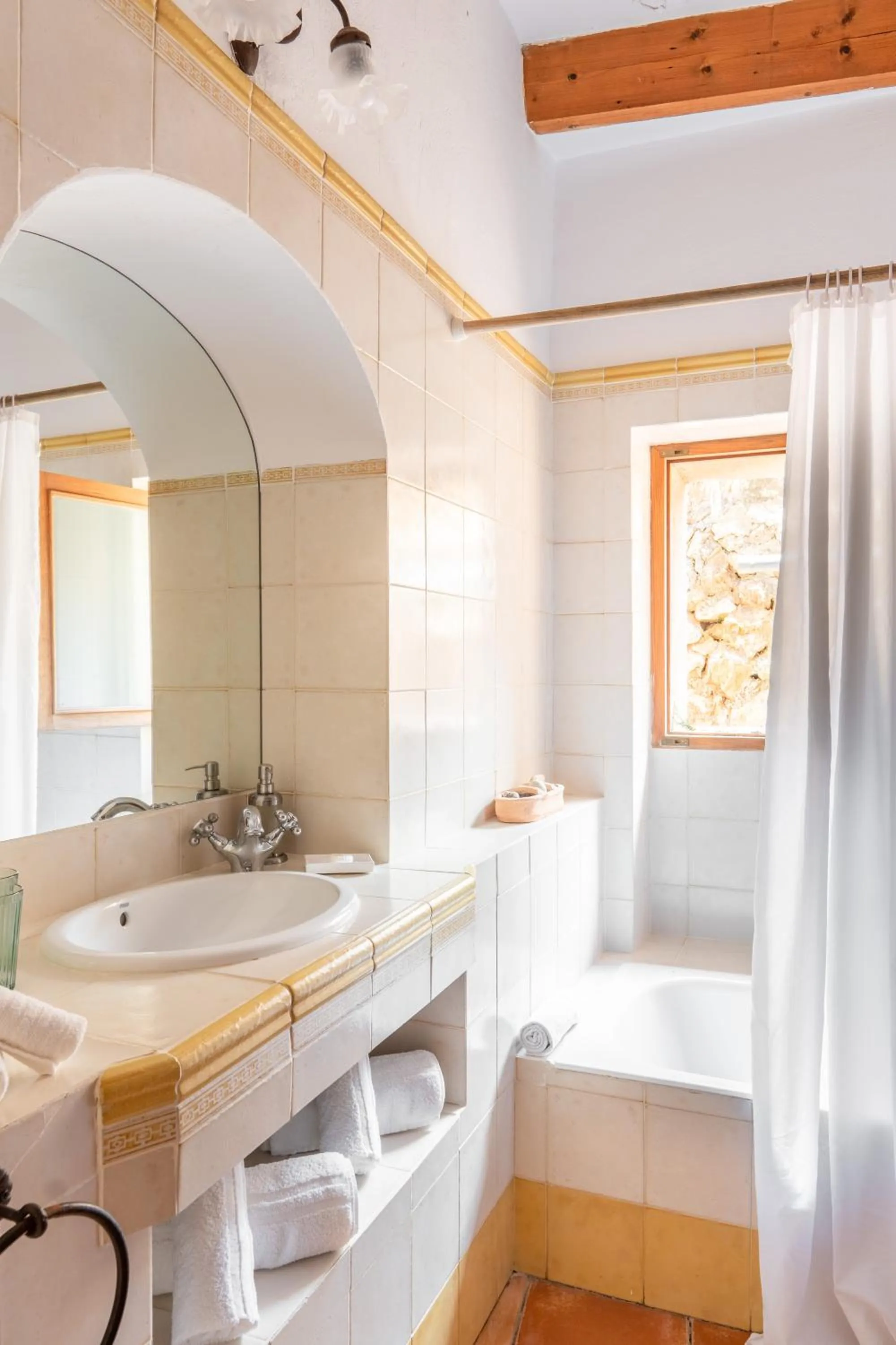 Bathroom in Son Borguny