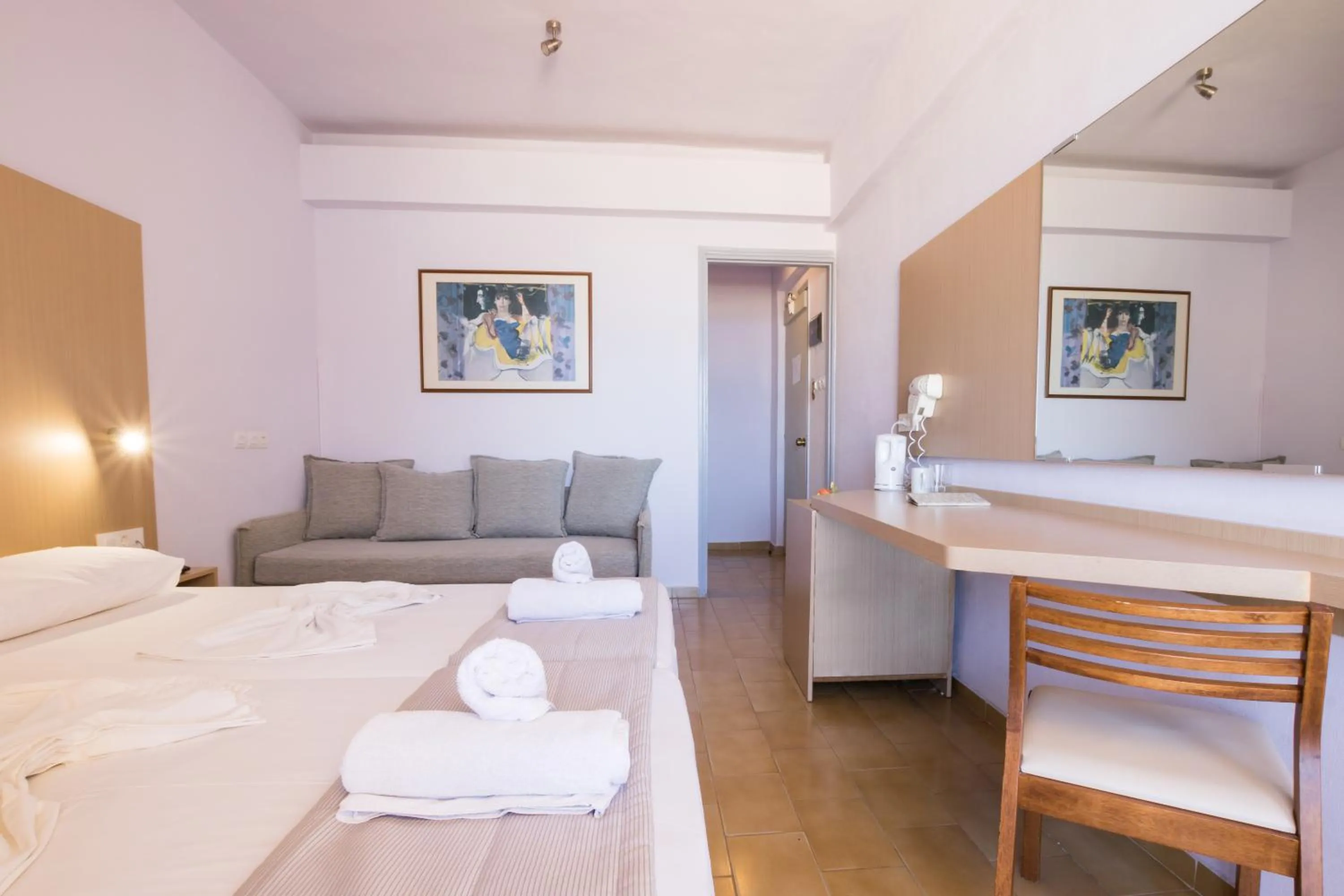 Family in Atlantis Hotel