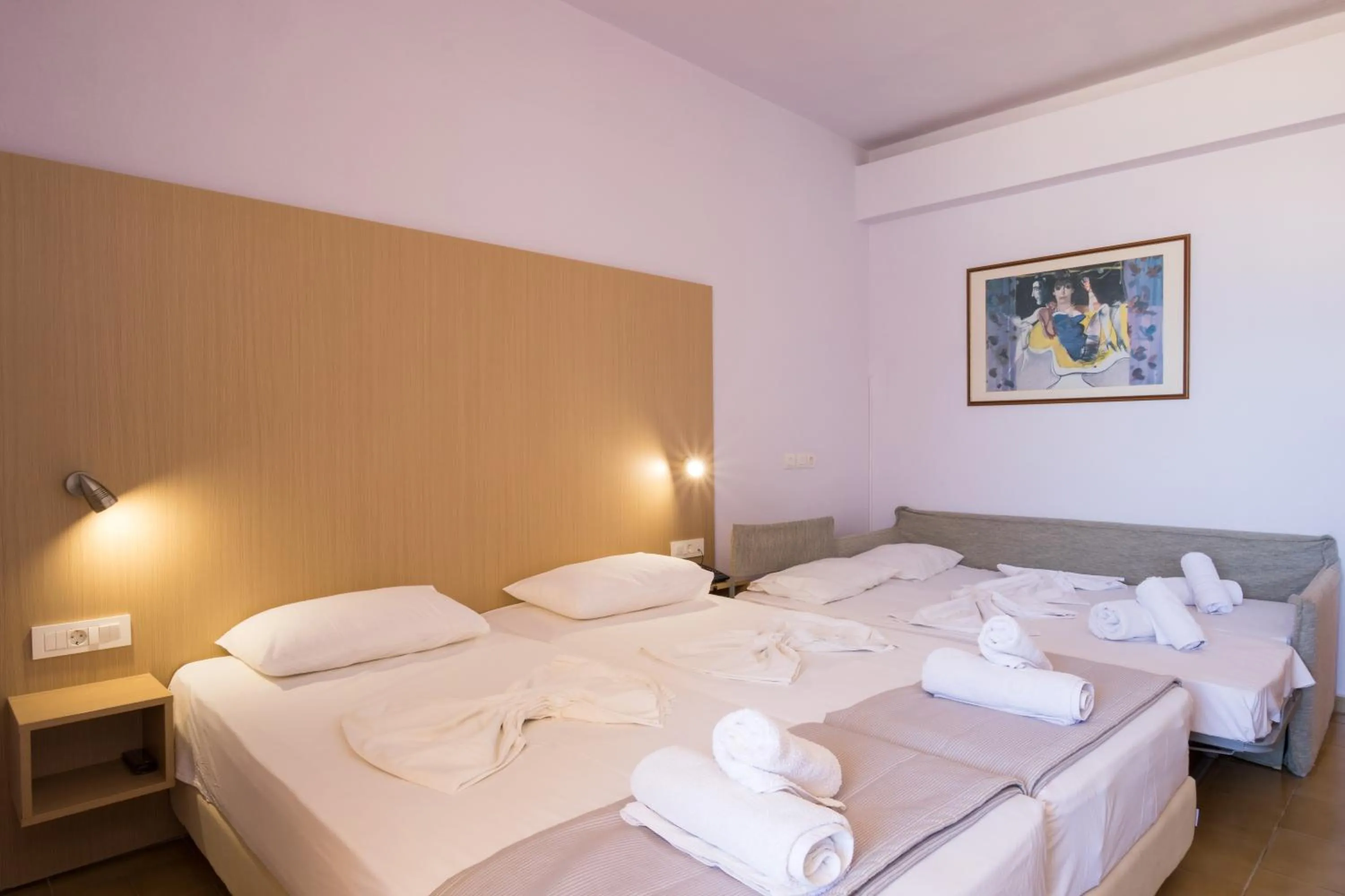 Bedroom in Atlantis Hotel