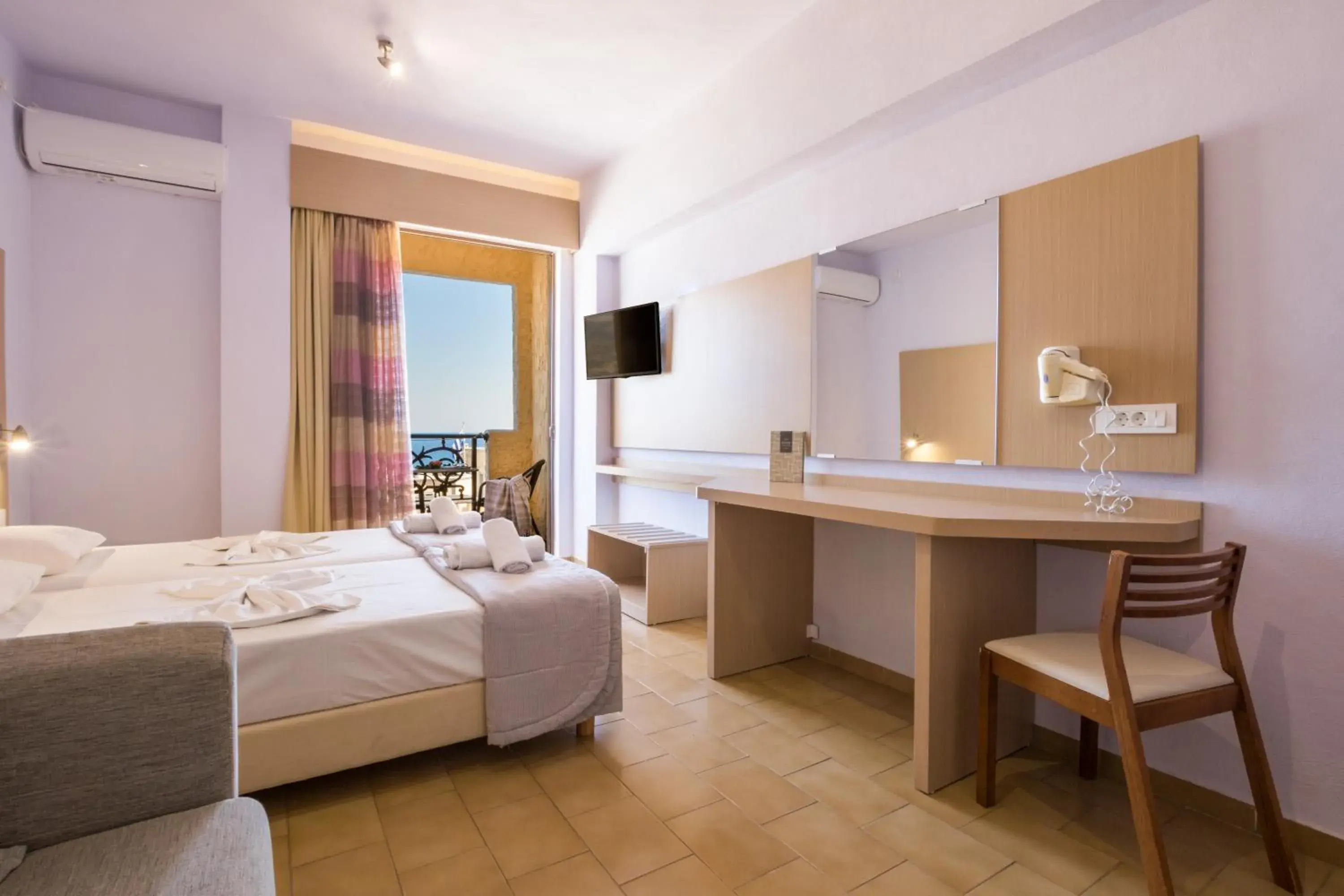 Area and facilities, Bed in Atlantis Hotel Area and facilities, Bed in Atlantis Hotel