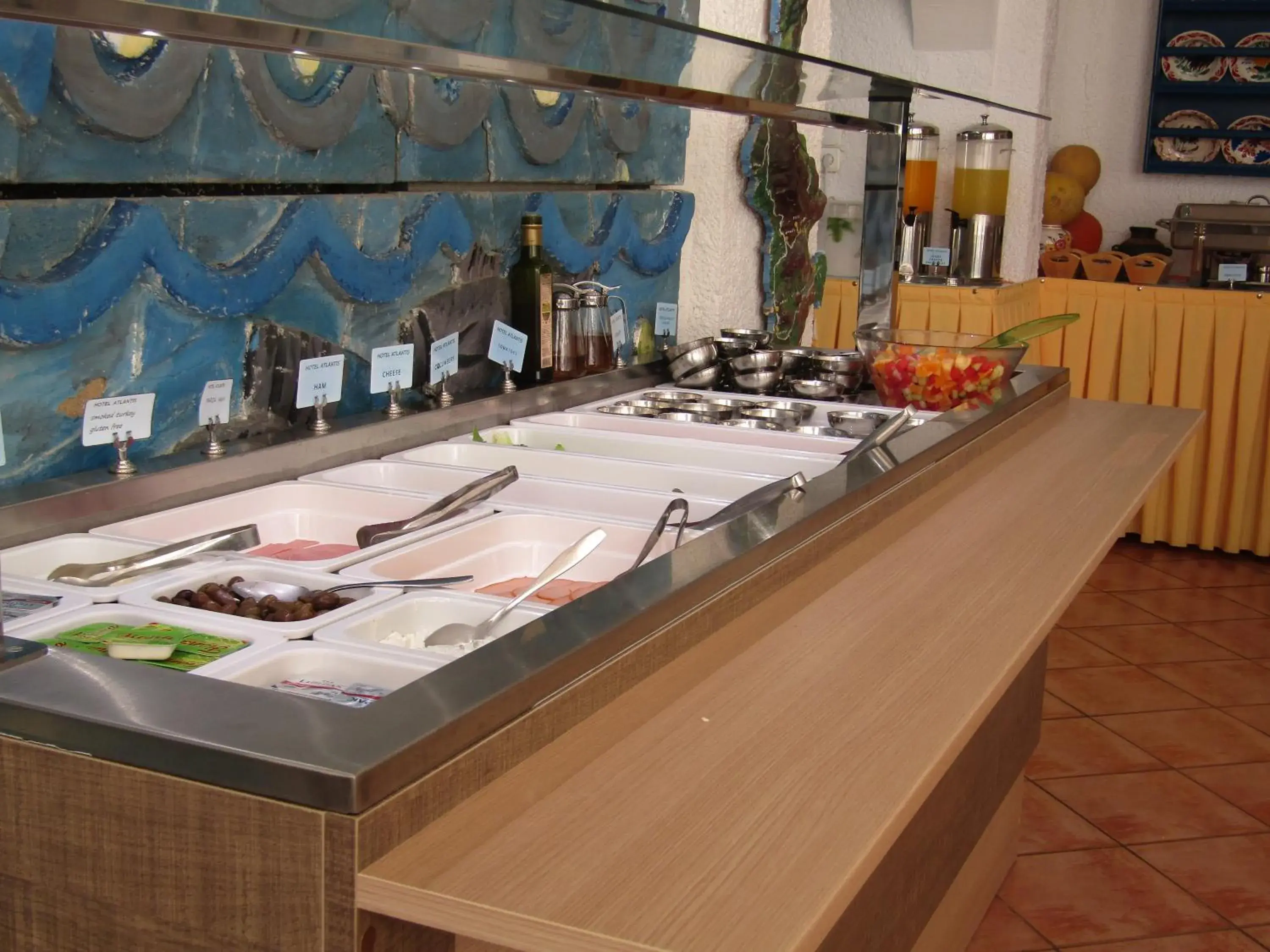 Restaurant/places to eat in Atlantis Hotel Restaurant/places to eat in Atlantis Hotel