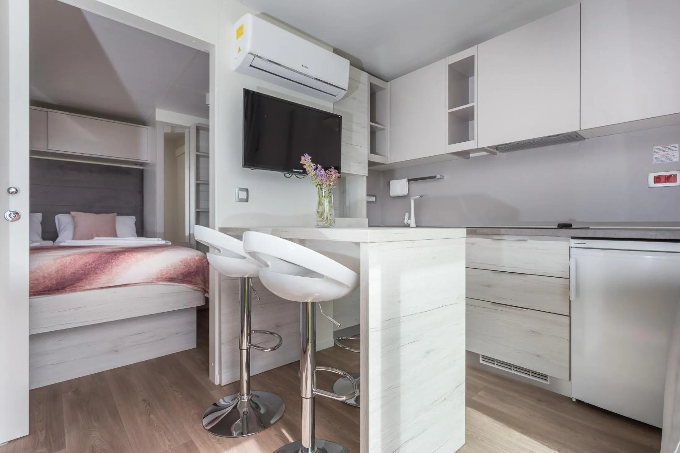 Kitchen or kitchenette in Camp Vransko lake - Mobile homes