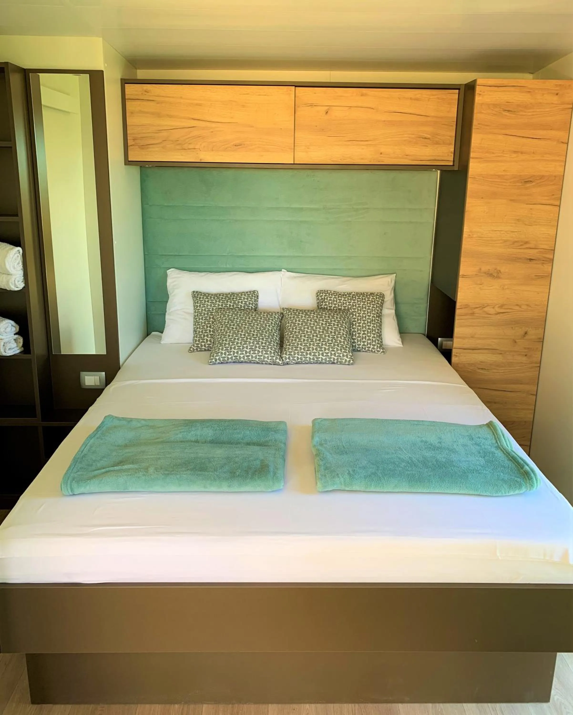 Bed in Camp Vransko lake - Mobile homes