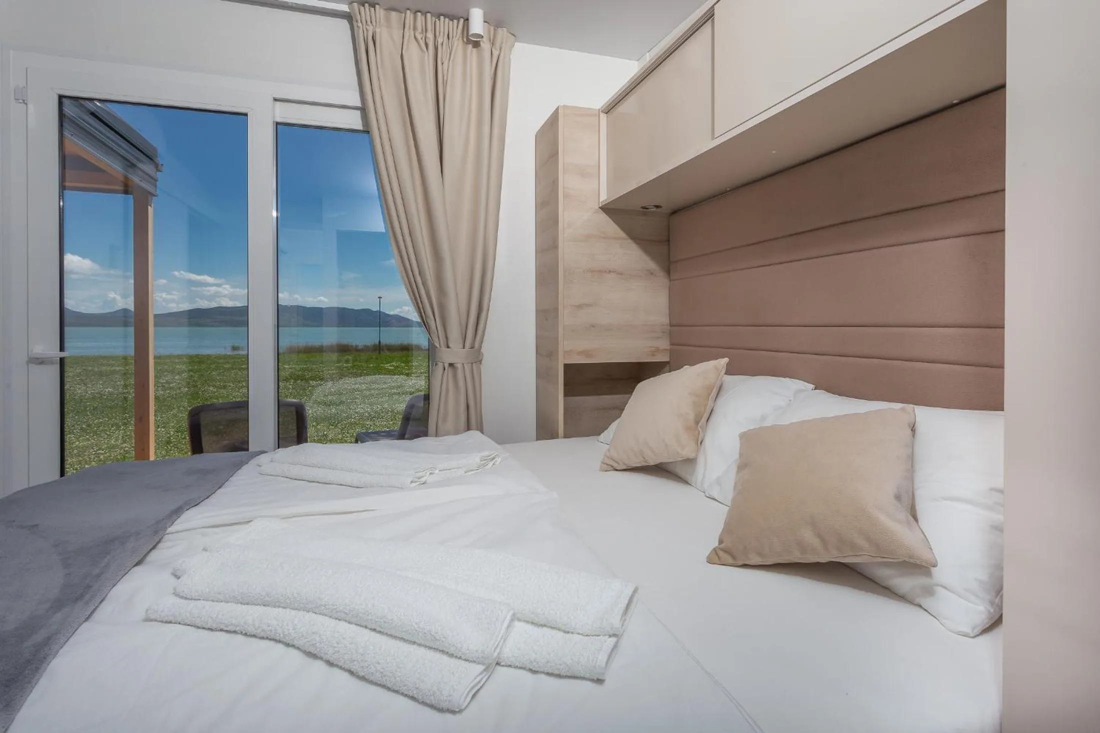 Bedroom, Bed in Camp Vransko lake - Mobile homes