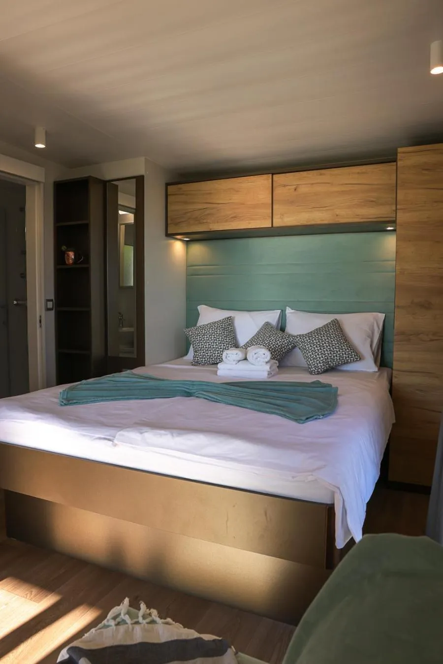 Bed in Camp Vransko lake - Mobile homes