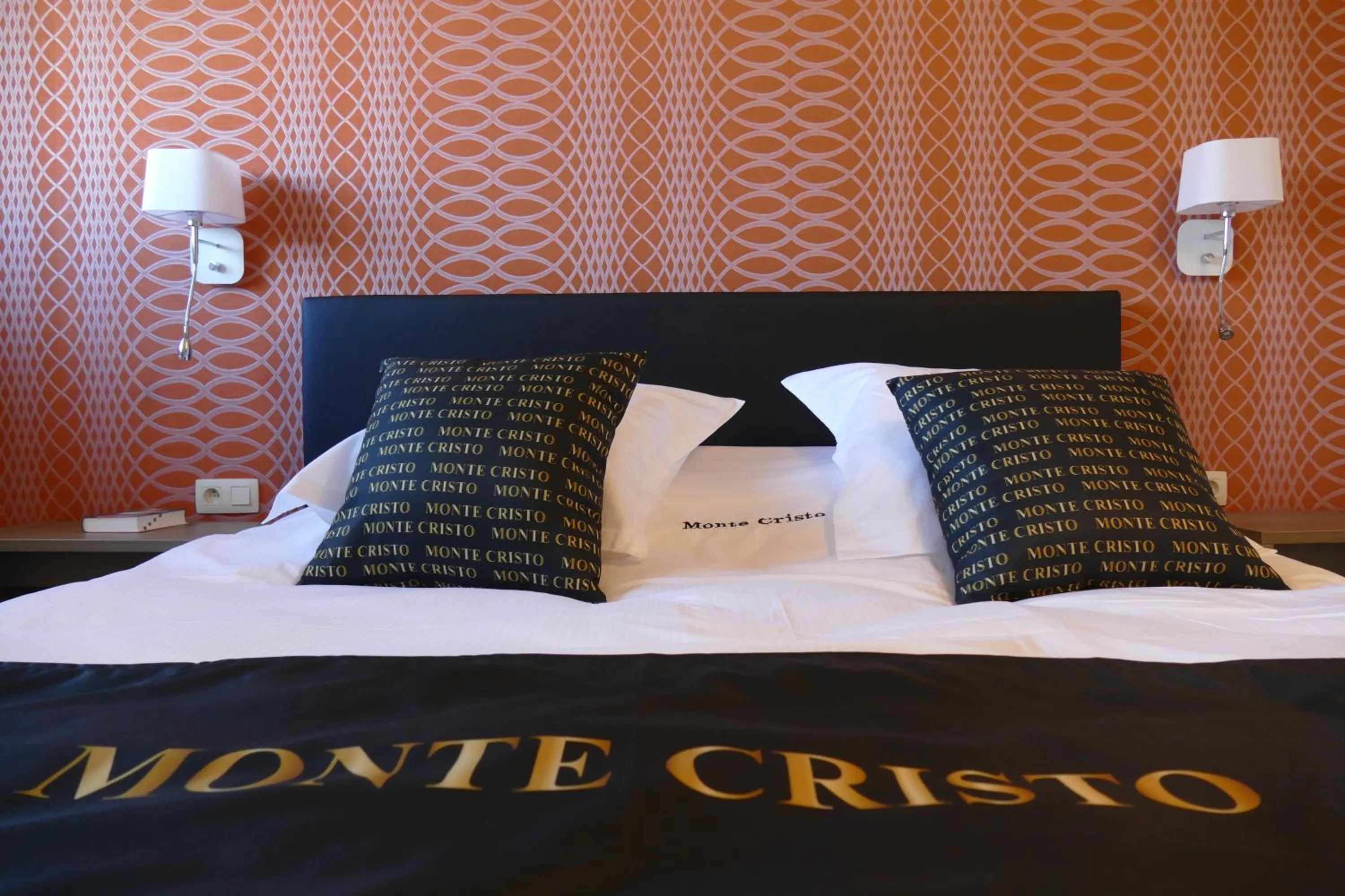Bed in Hotel Monte Cristo