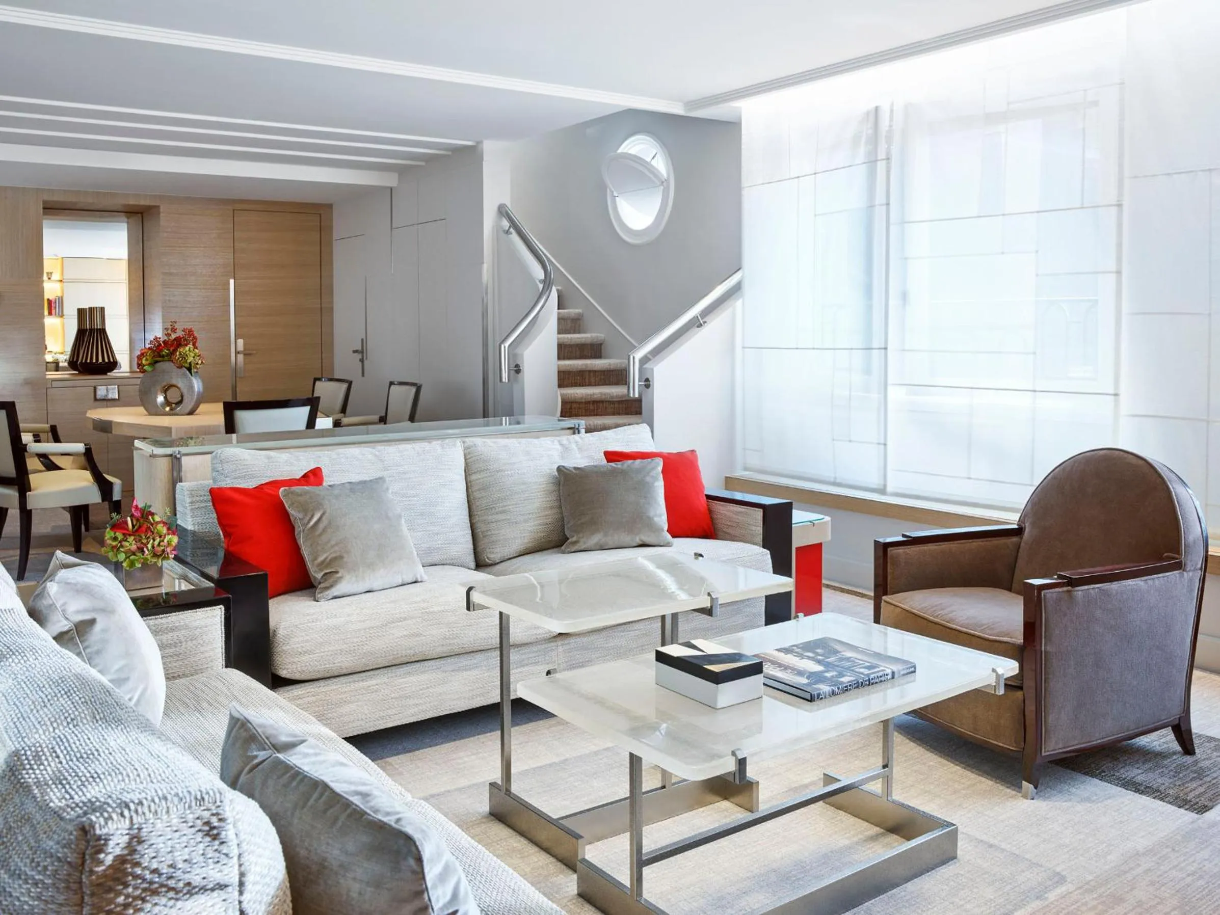 Living room in Hôtel Plaza Athénée - Dorchester Collection